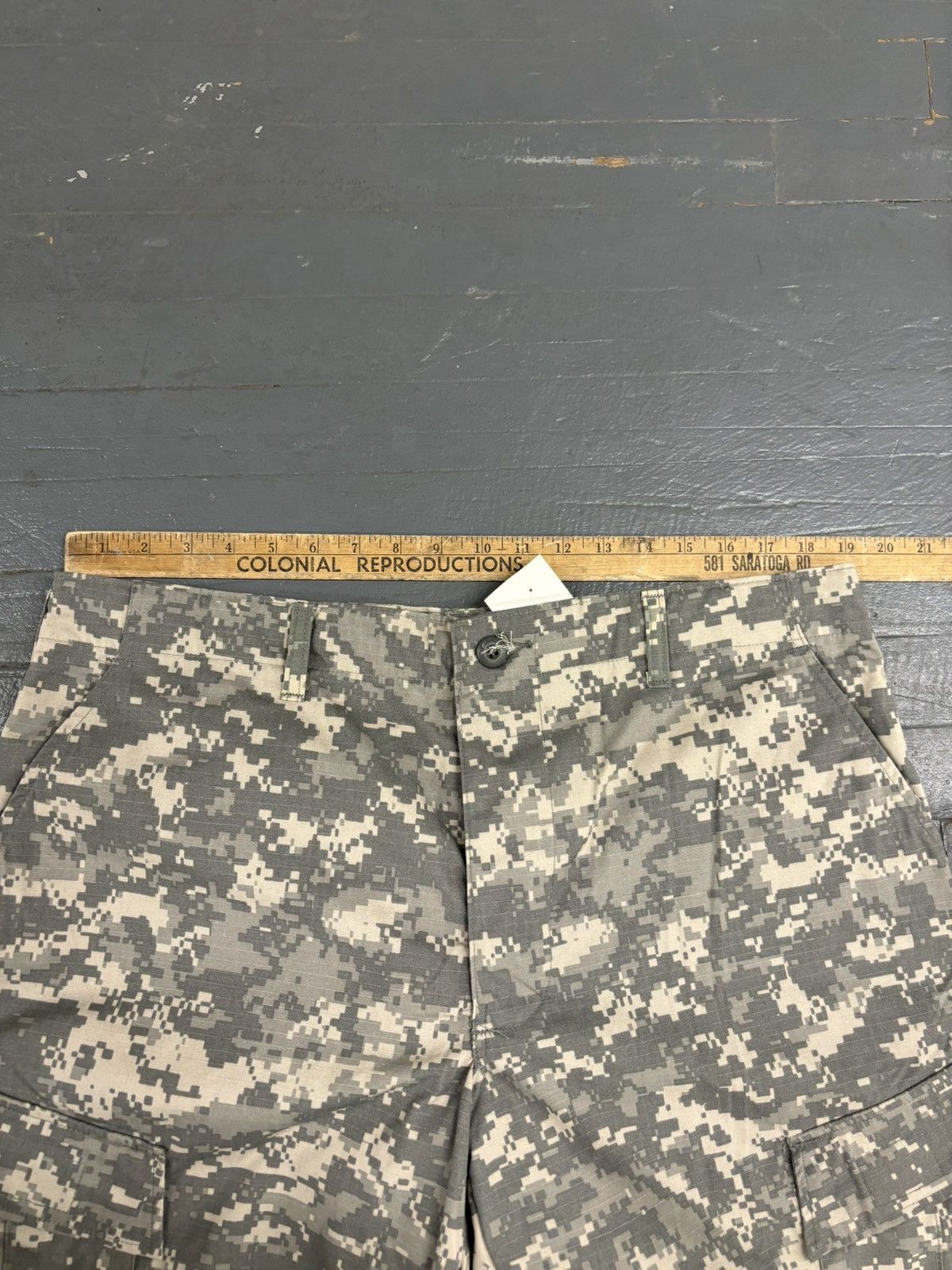 Vintage Vintage US military cargo baggy pants Size US 35 - 7 Thumbnail
