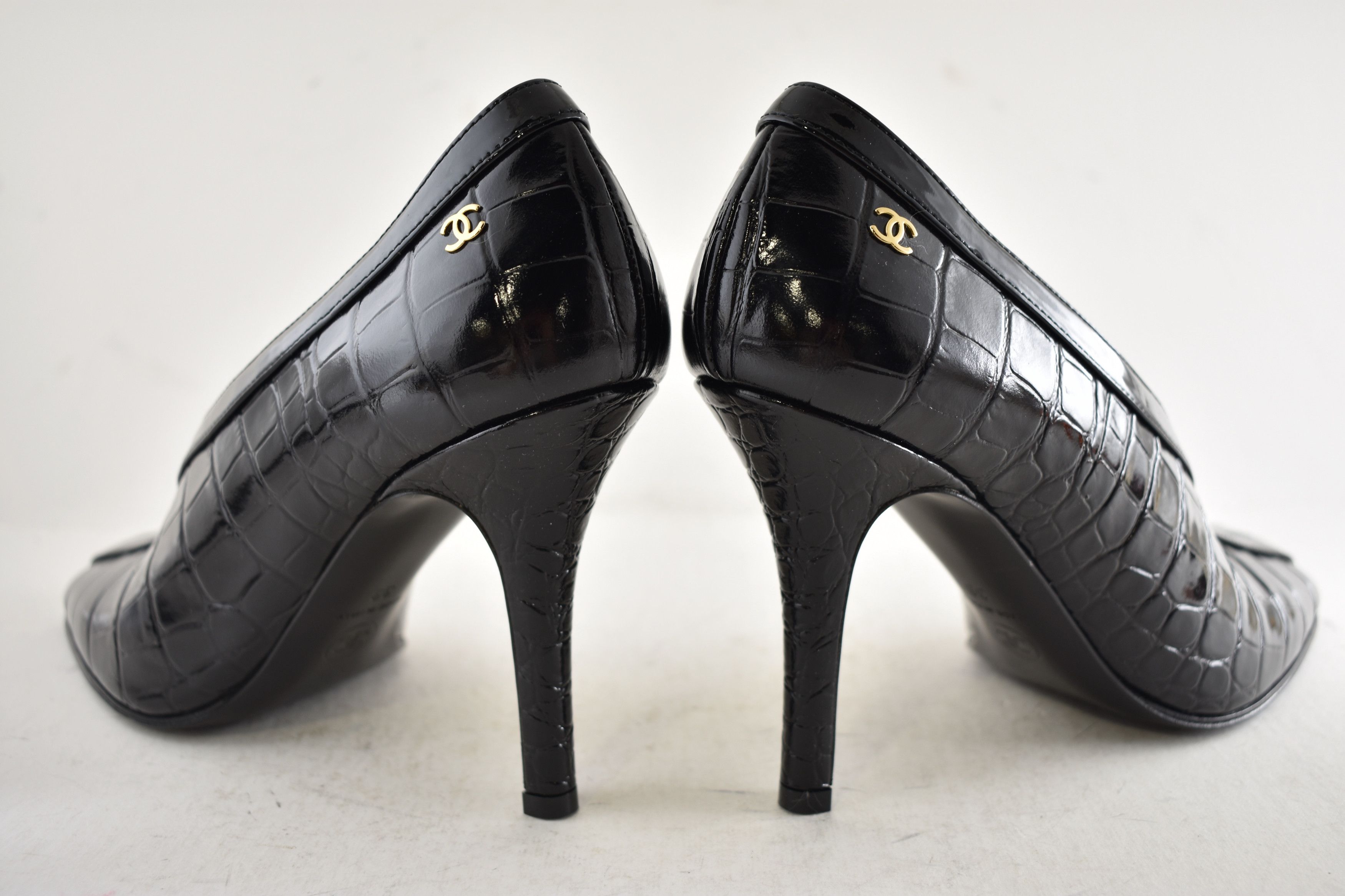 Chanel Chanel 26S Black Crocodile Croc Patent CC Logo Heel Pump 39 Size US 9 / IT 39 - 20 Thumbnail