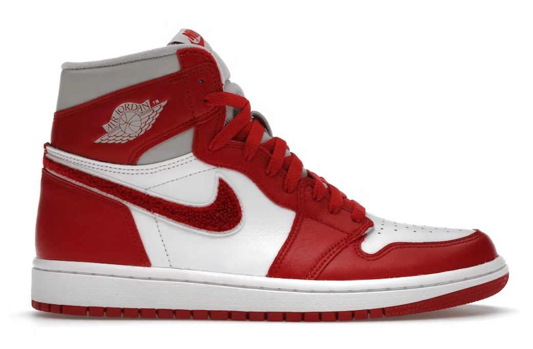 Nike 1 Retro High OG Varsity Red (W) Size US 12 / IT 42 - 1 Thumbnail