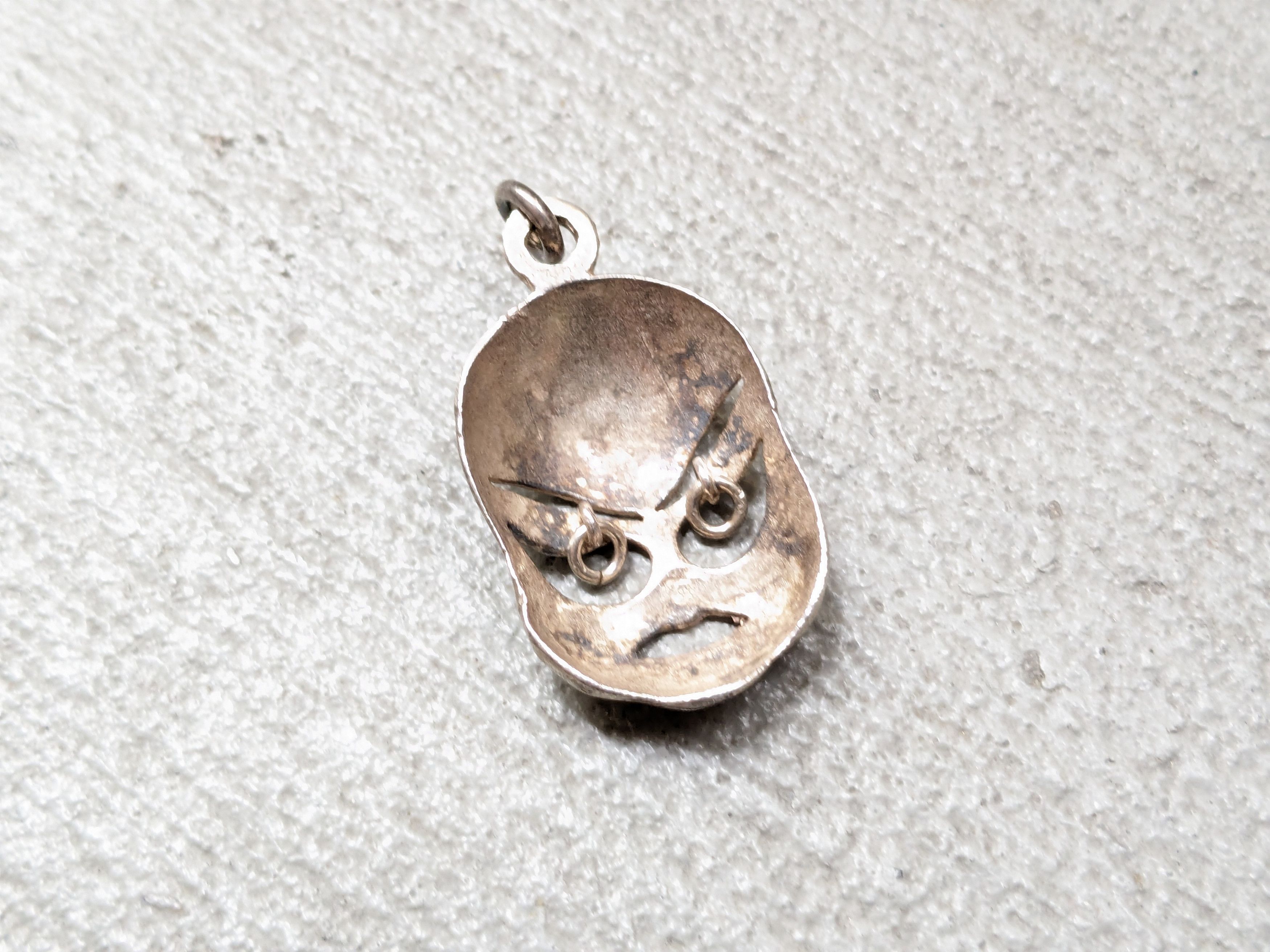 Jewelry × Vintage Vintage Japanese Mask Pendant Face Theatre Avant Garde Size ONE SIZE - 10 Thumbnail