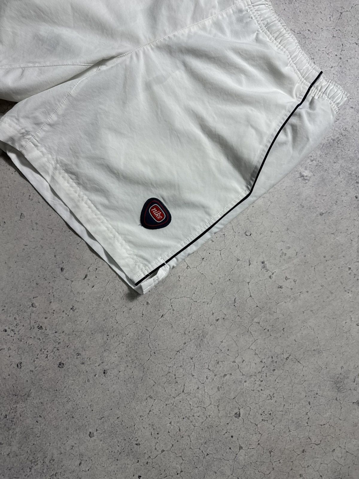 Nike Nike Vintage Nylon Shorts White Size S Size US 30 / EU 46 - 3 Thumbnail