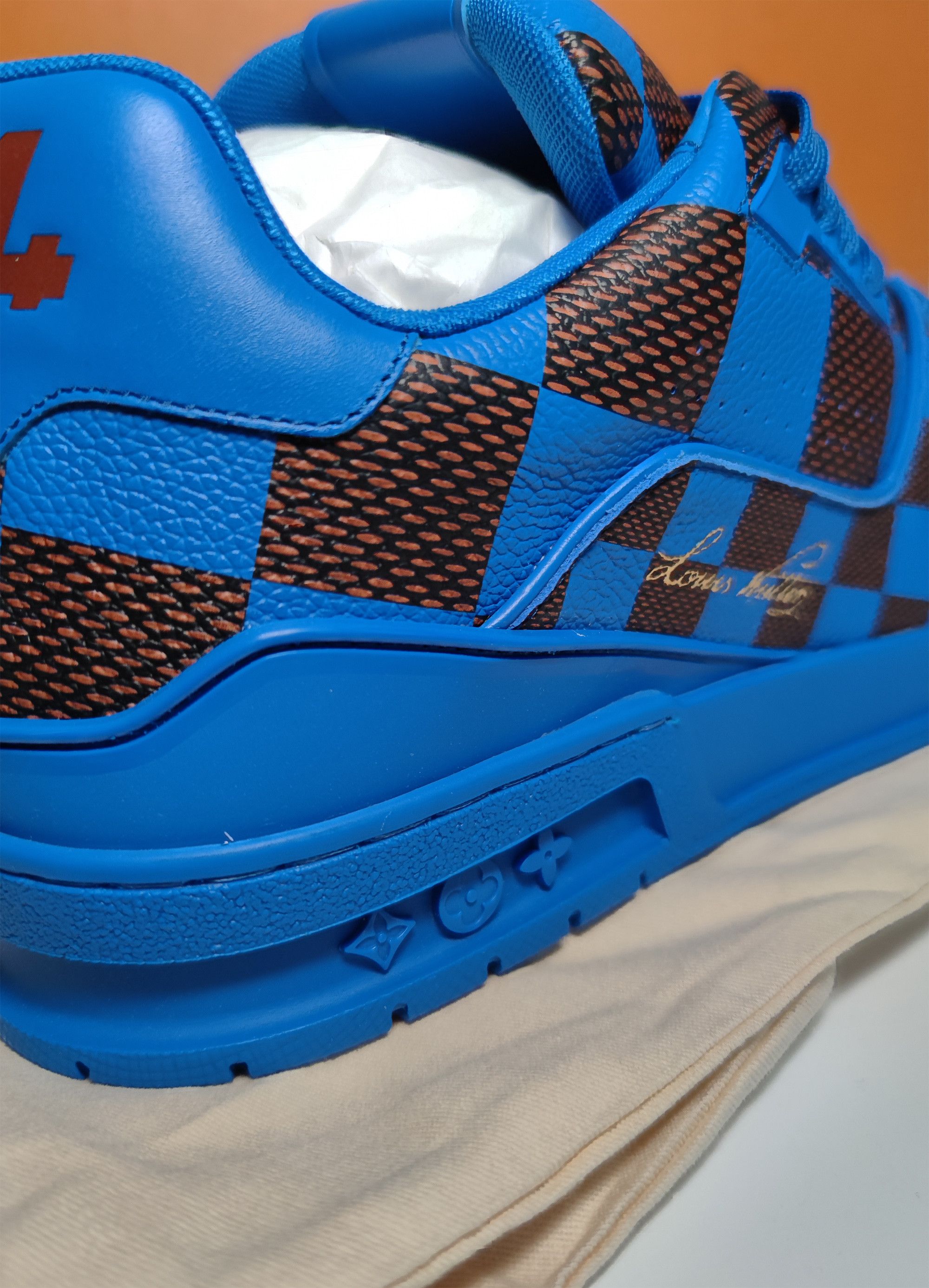 Louis Vuitton × Pharrell Louis Vuitton LV Trainer Damier Size US 10 / EU 43 - 6 Thumbnail