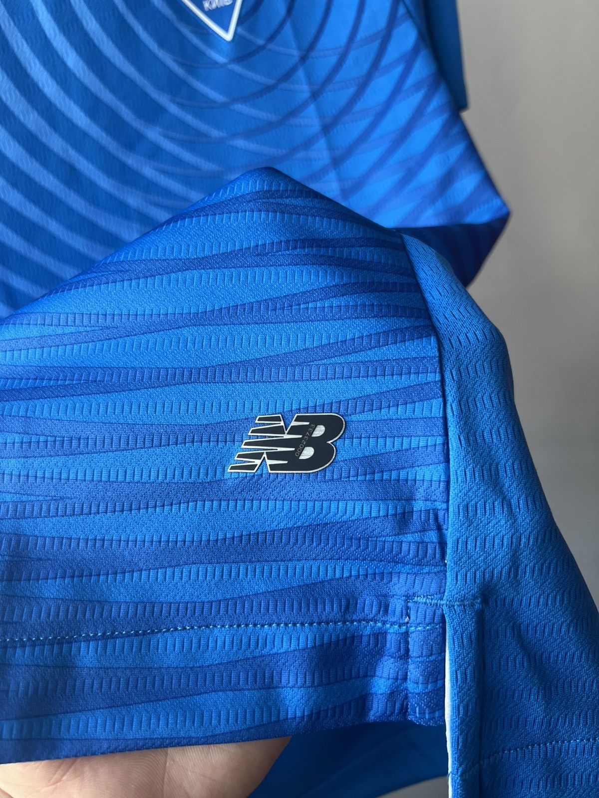 New Balance 2022/23 DYNAMO KYIV UKRAINE AWAY SOCCER JERSEY FOOTBALLSHIRT Size US M / EU 48-50 / 2 - 10 Thumbnail
