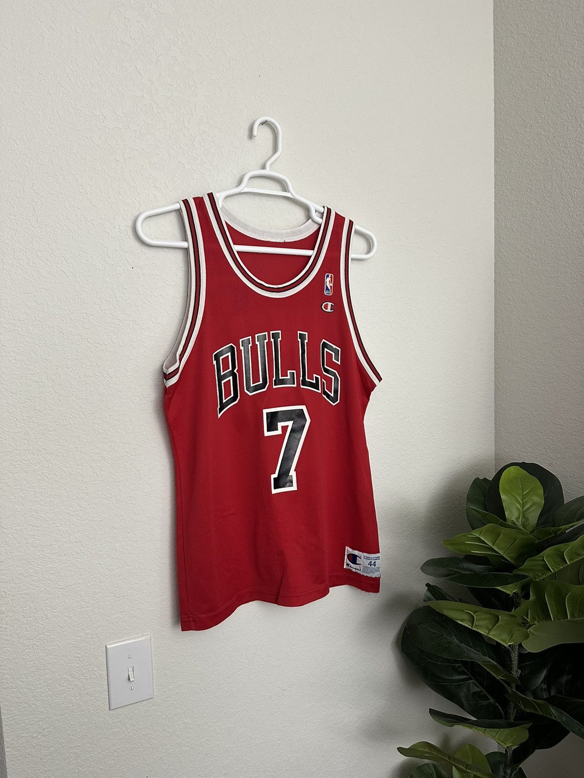 Champion × NBA × Vintage VINTAGE 90s CHICAGO BULLS CHAMPION JERSEY TONY KUKOC 44/L Size US L / EU 52-54 / 3 - 1 Thumbnail