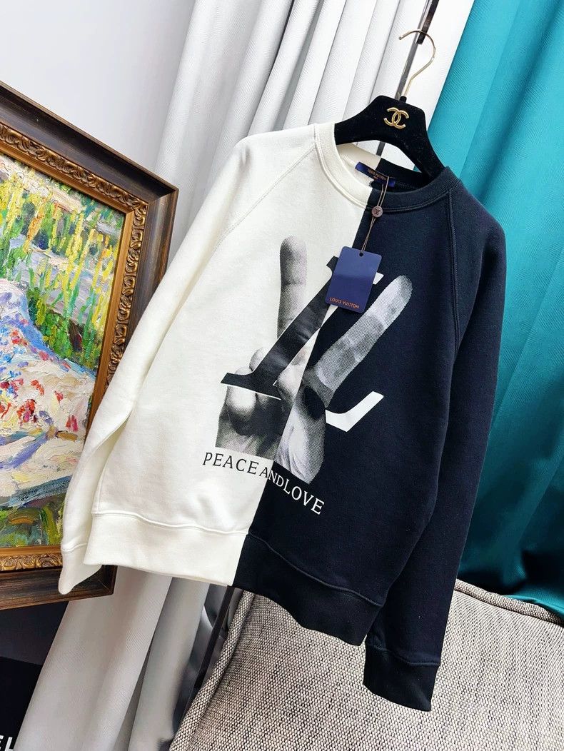 Louis Vuitton Louis Vuitton Black and White Sweatshirt- DMC Size US S / EU 44-46 / 1 - 1 Thumbnail