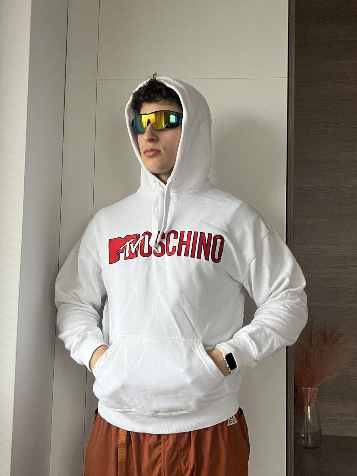 H&M × Moschino × Mtv ‼️Moschino x H&M x Mtv Big Knit Logo White Hoodie‼️ Size US S / EU 44-46 / 1 - 4 Thumbnail