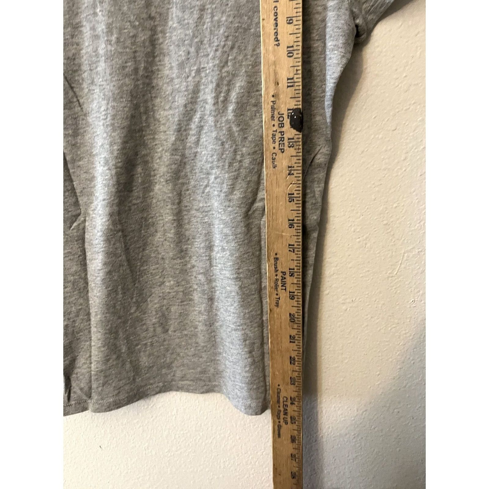 Gap Womens Gap Favorite Tee V-Neck Gray Solid Size Small Shirt Womens Size S / US 4 / IT 40 - 5 Thumbnail