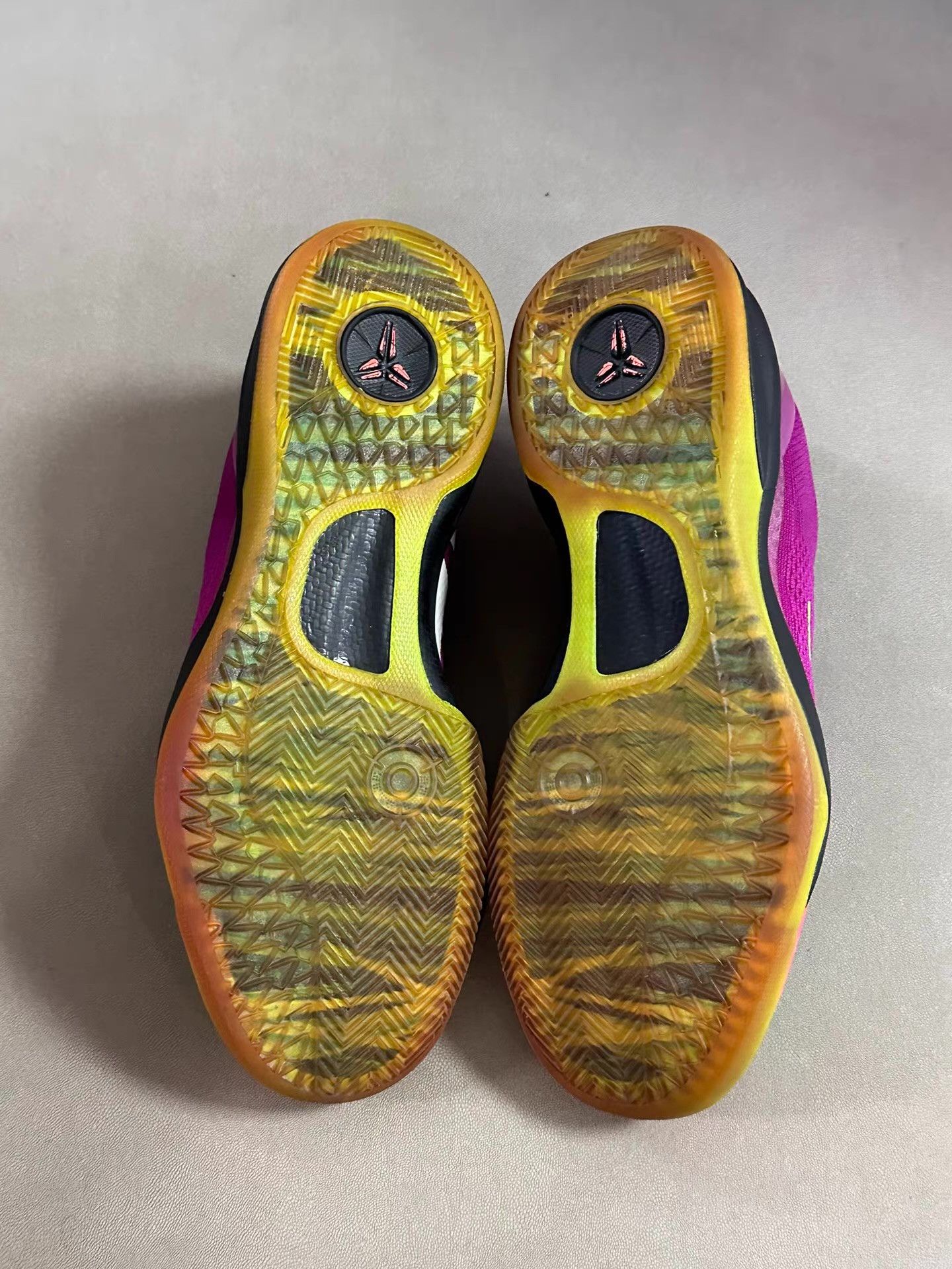 Nike Nike Kobe 8 Assassin Worn only a few times Ｑ20 Size US 9 / EU 42 - 5 Thumbnail
