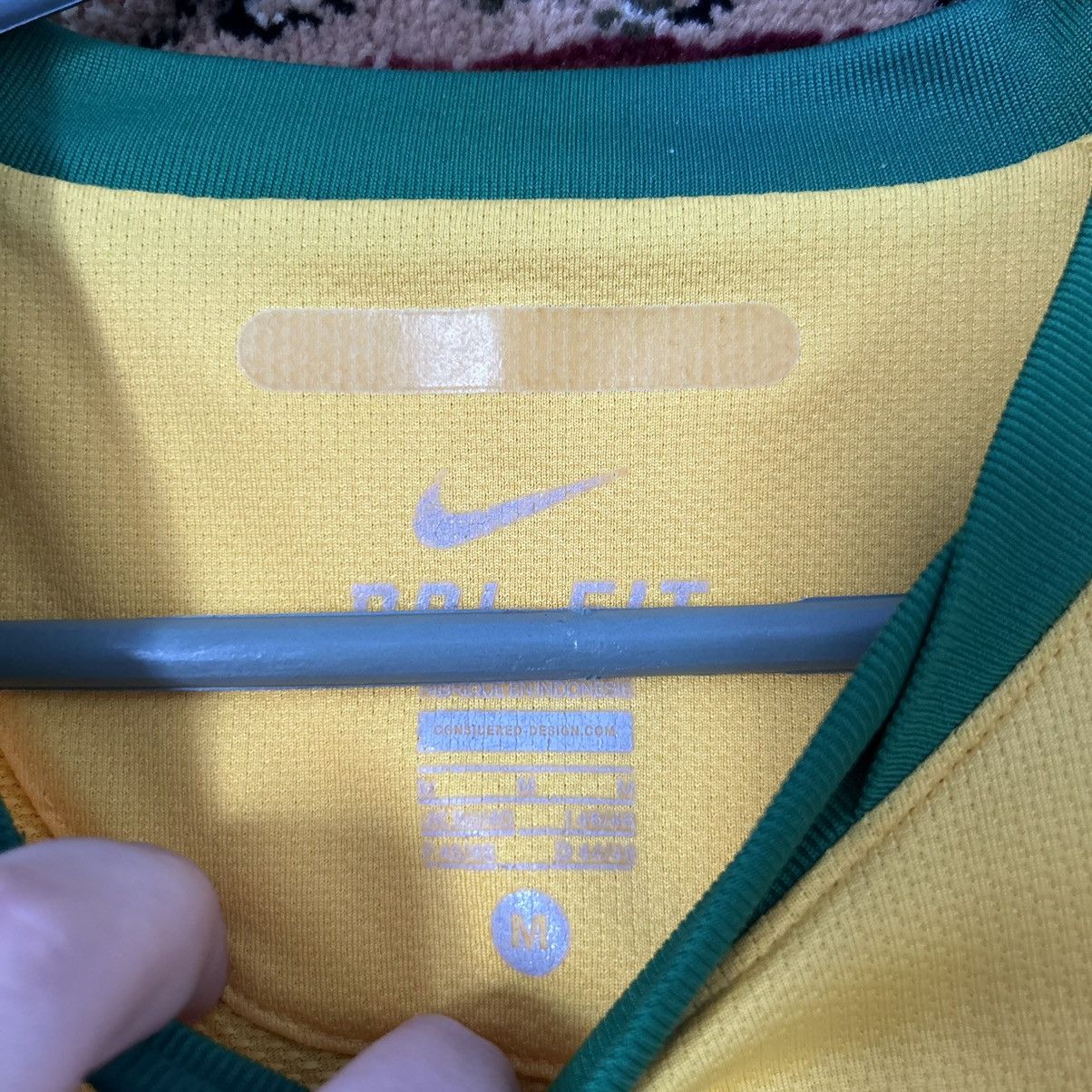 Nike BRASIL 2010 2011 HOME FOOTBALL SHIRT SOCCER JERSEY NIKE Size US M / EU 48-50 / 2 - 8 Thumbnail