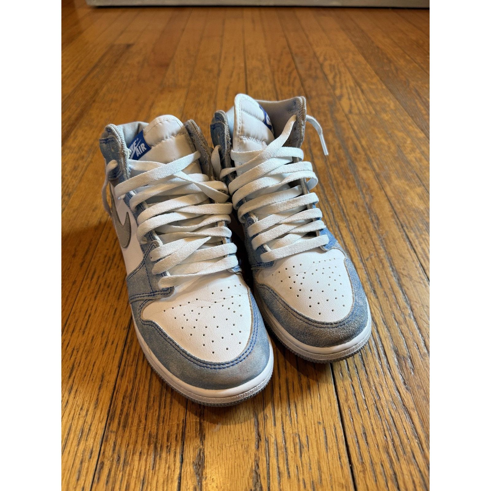 Nike Nike Air Jordan 1 Shoes Youth Size 7Y Hyper Royal Retro High Size US 8.5 / IT 38.5 - 2 Thumbnail
