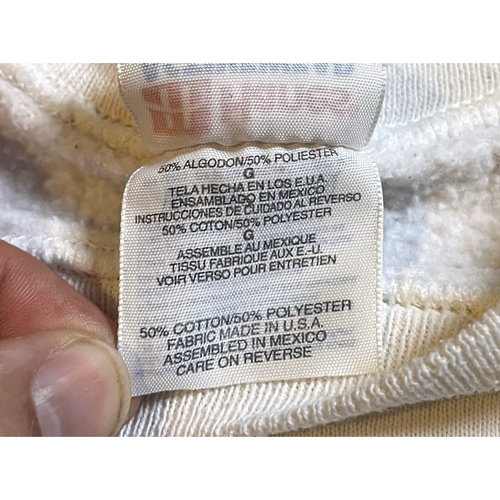 Hanes VINTAGE 1996 Yoga Games Kalani Honua Hawaii Sweatshirt Men’s Large White Hanes Size US L / EU 52-54 / 3 - 6 Thumbnail