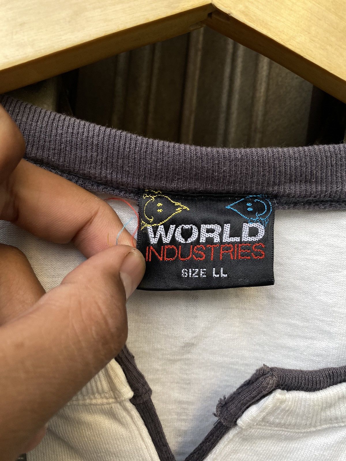 World Industries World Industries Y2K Vintage Tee Size US L / EU 52-54 / 3 - 4 Thumbnail