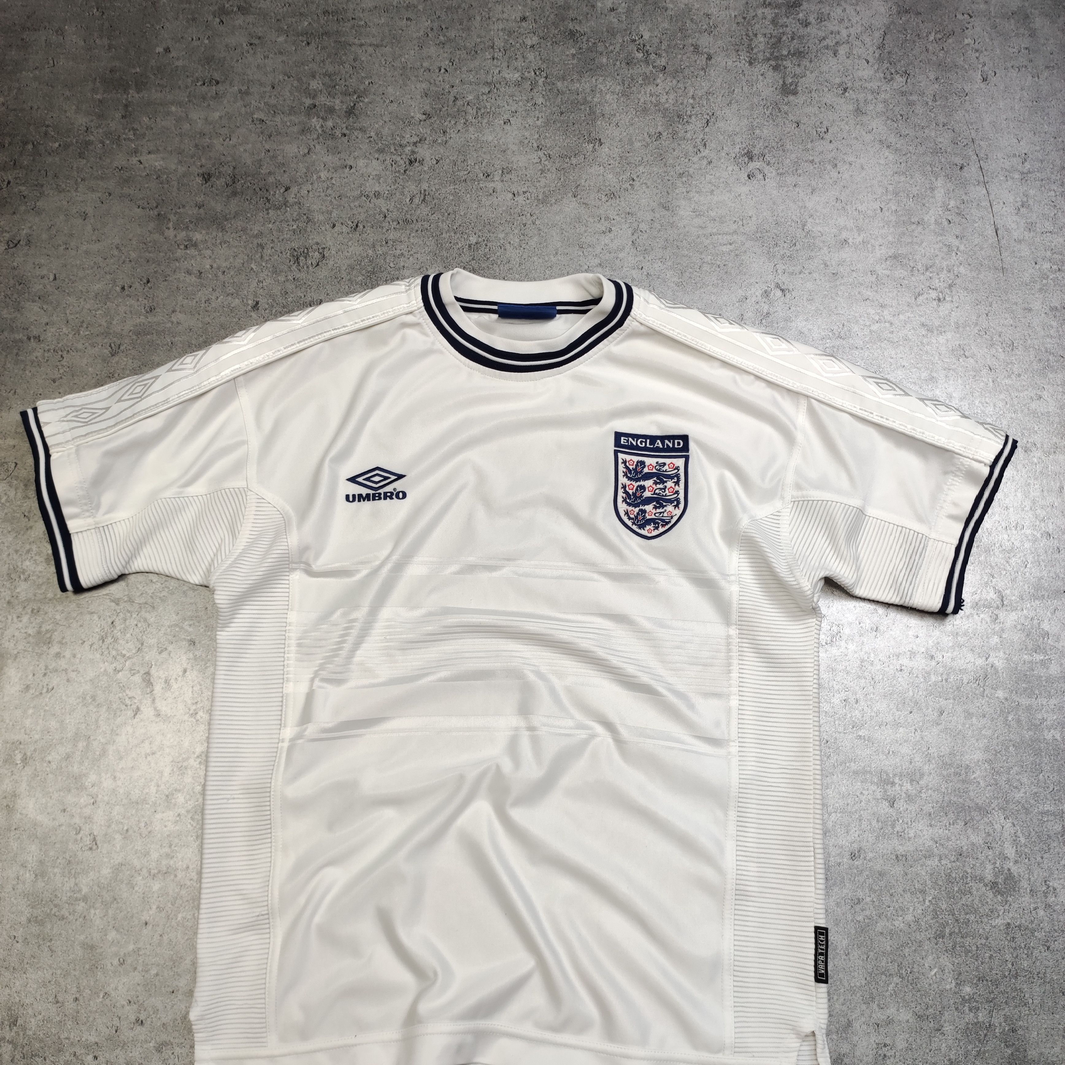 Vintage RARE OG 1999 Football Soccer Umbro England Home Jersey Size US M / EU 48-50 / 2 - 2 Thumbnail