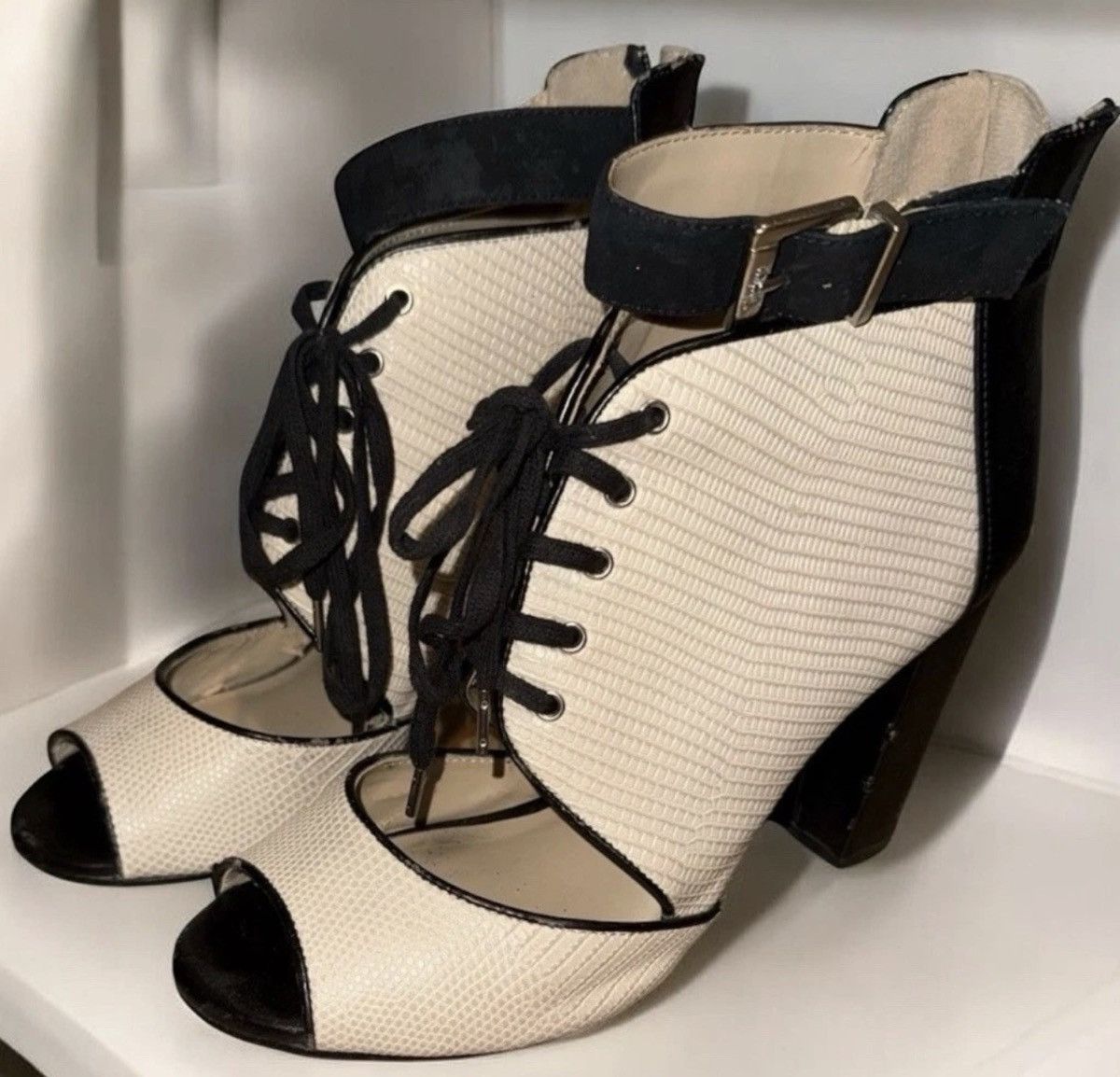 Juicy Couture Juicy Couture Y2K Vintage Leather Heels Lace Up Ankle Strap Size US 7 / IT 37 - 1 Thumbnail