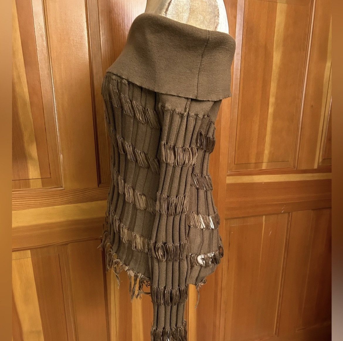 Designer × Other NWT, Lavishly Paris Women’s Gorgeous Off Shoulder Sweater Size M / US 6-8 / IT 42-44 - 4 Thumbnail