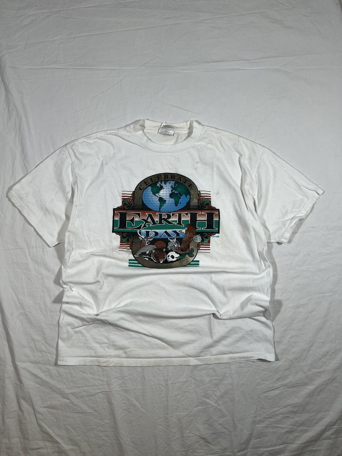 Vintage Vintage 90s Earth Day Single Stitch Nature Tee Size US XL / EU 56 / 4 - 1 Thumbnail