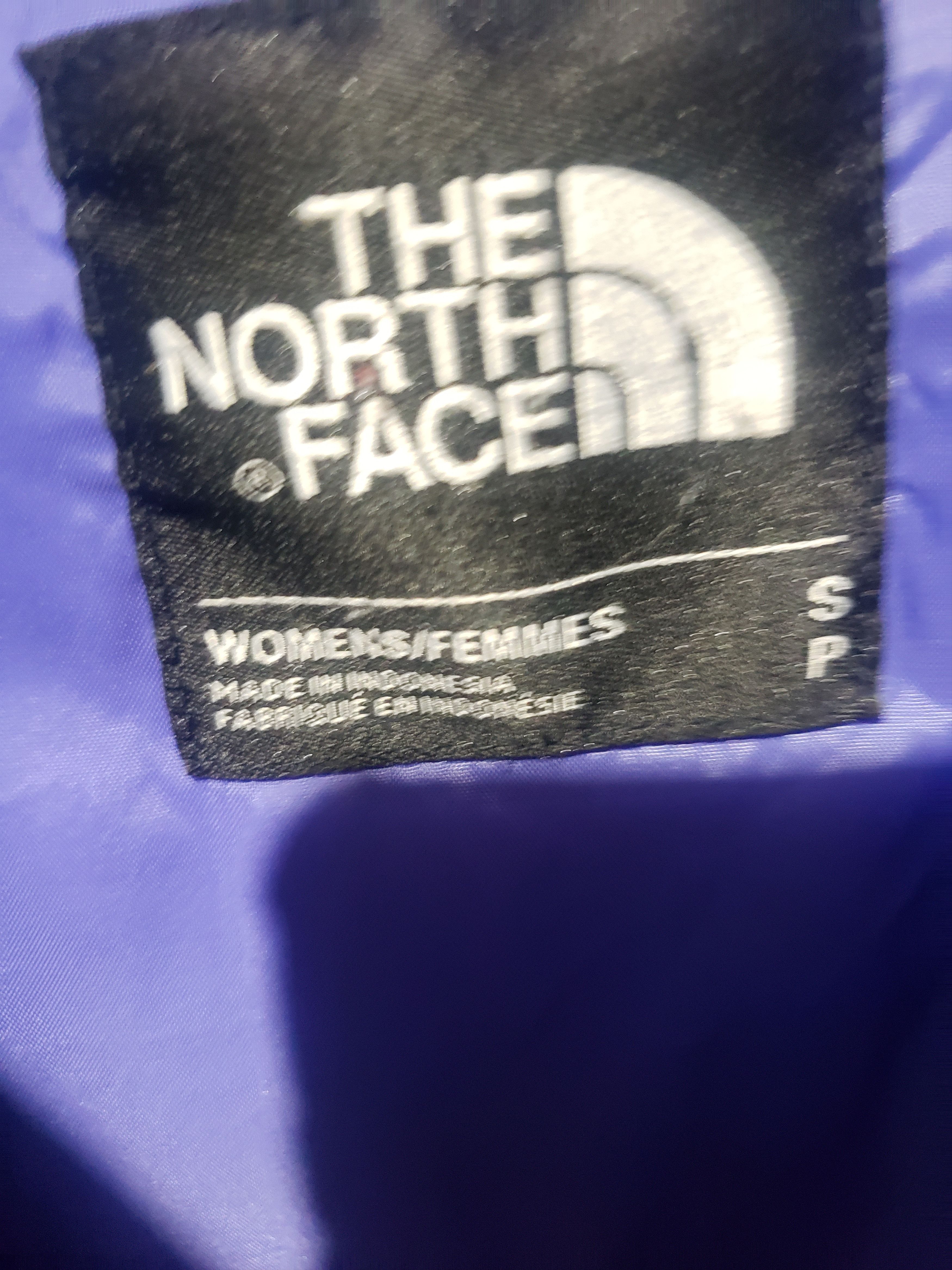 image of The North Face 550 Hoodie Jacket in Blue, Women's (Size Small)