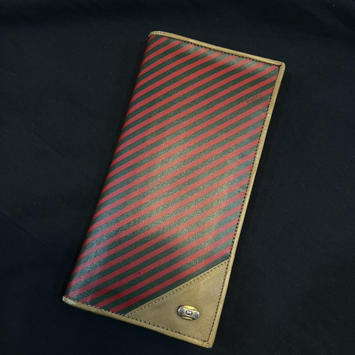 Gucci Vintage Gucci Striped Wallet Size ONE SIZE - 1 Thumbnail