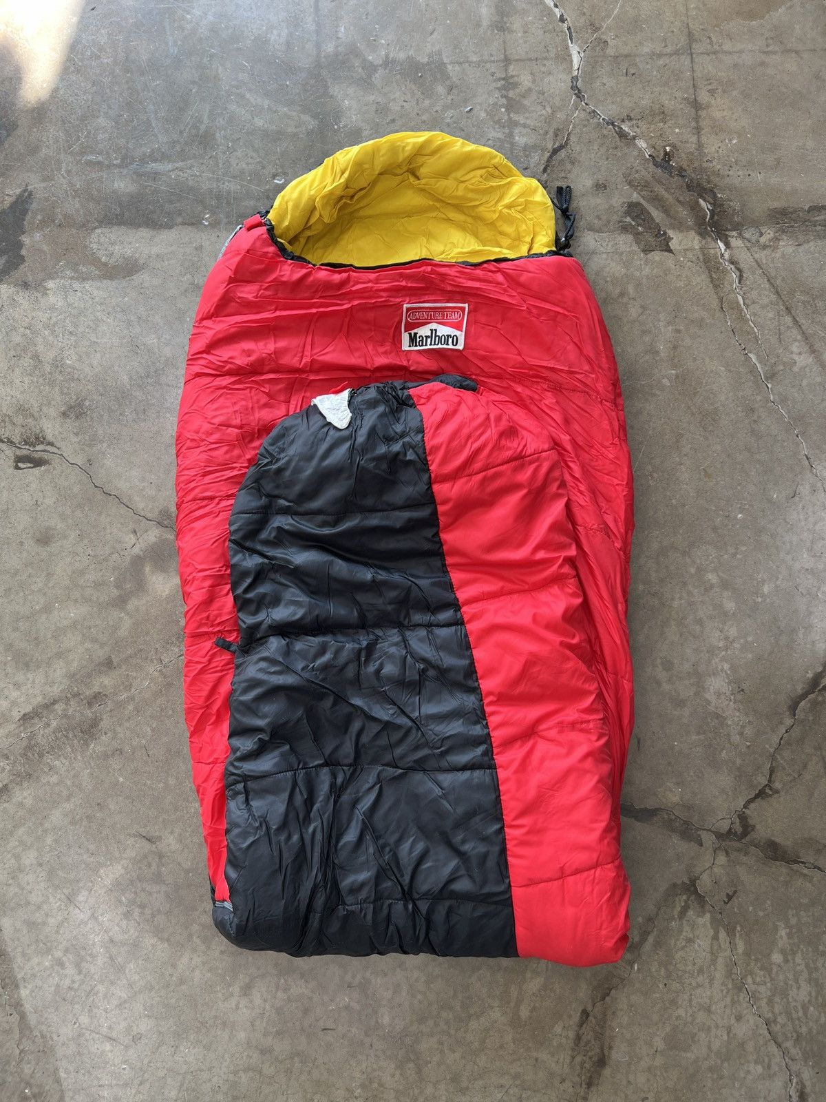 Vintage 90s Marlboro Adventure Team Zero Degree Sleeping Bag