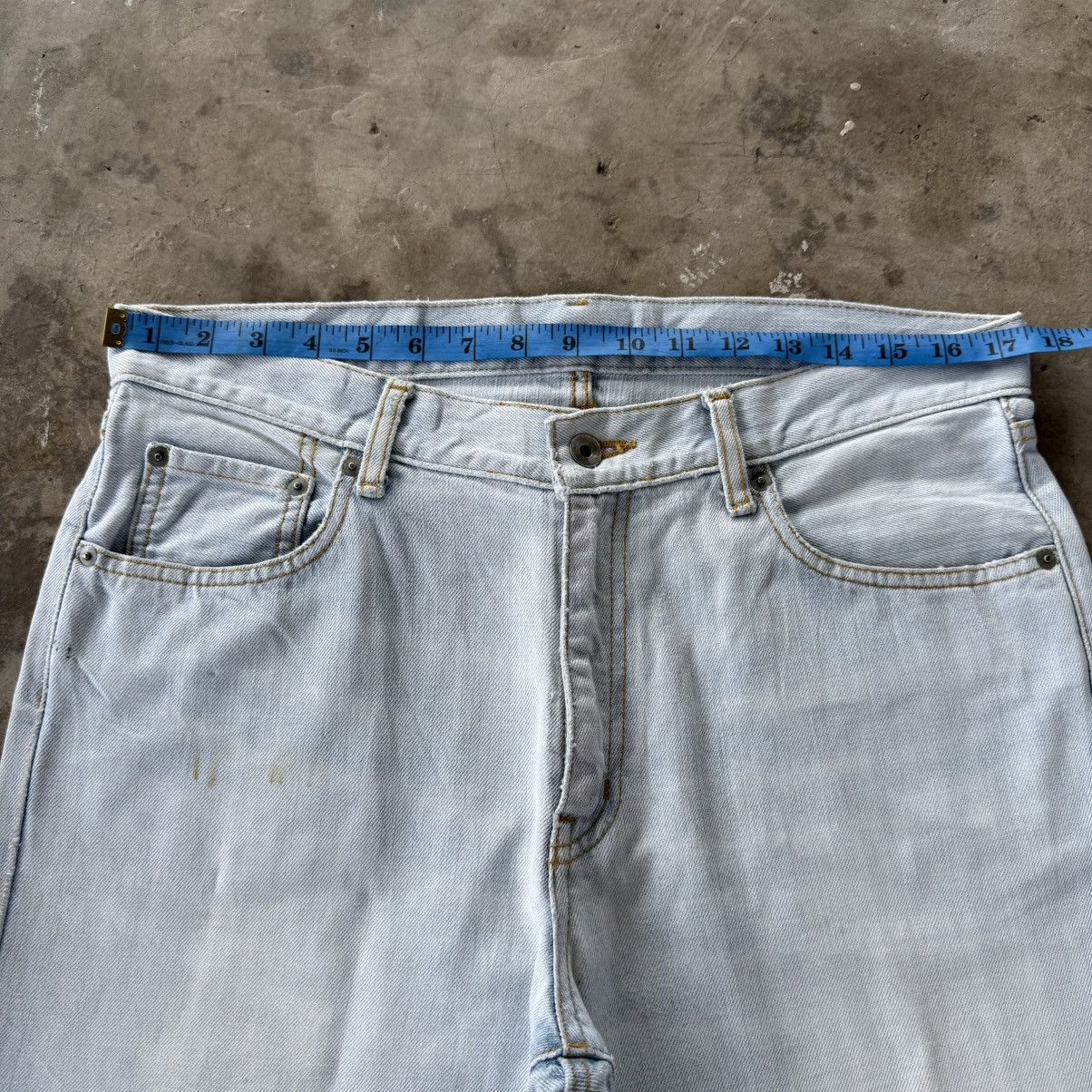 Japanese Brand Vintage Japanese Brand Light Wash Blue Ripped Denim Jean. Size US 35 - 6 Thumbnail