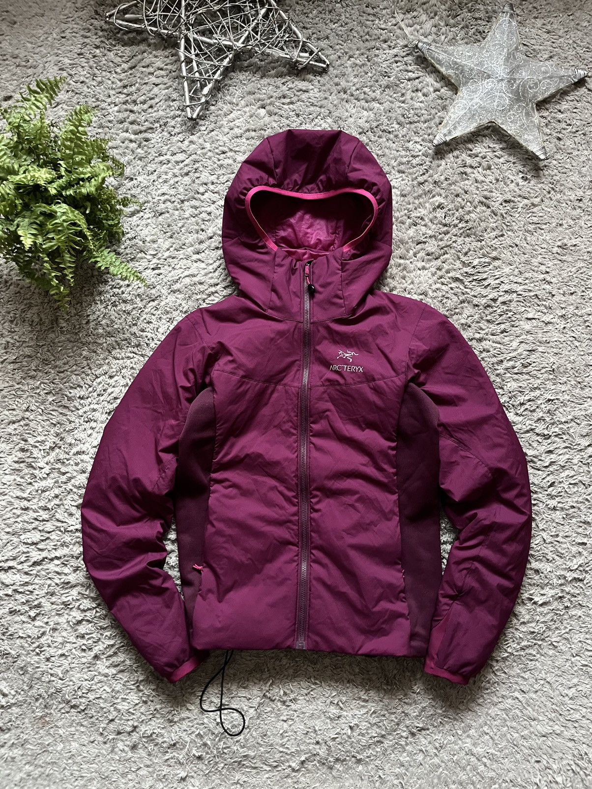 image of Arcteryx x Outdoor Life Arc'teryx Light Jacket Size S Outdoor Gorpcore in Violet, Women's