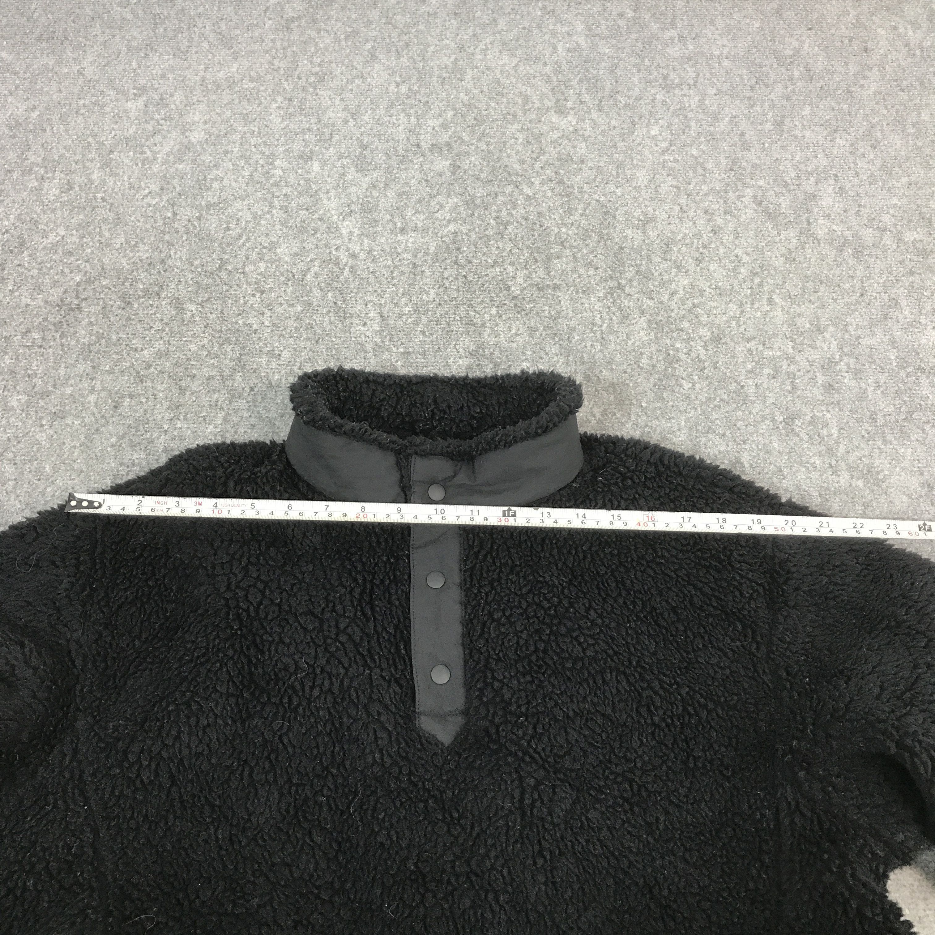 Uniqlo × White Mountaineering White Mountaineering x Uniqlo fleece half button jacket Size US L / EU 52-54 / 3 - 8 Thumbnail