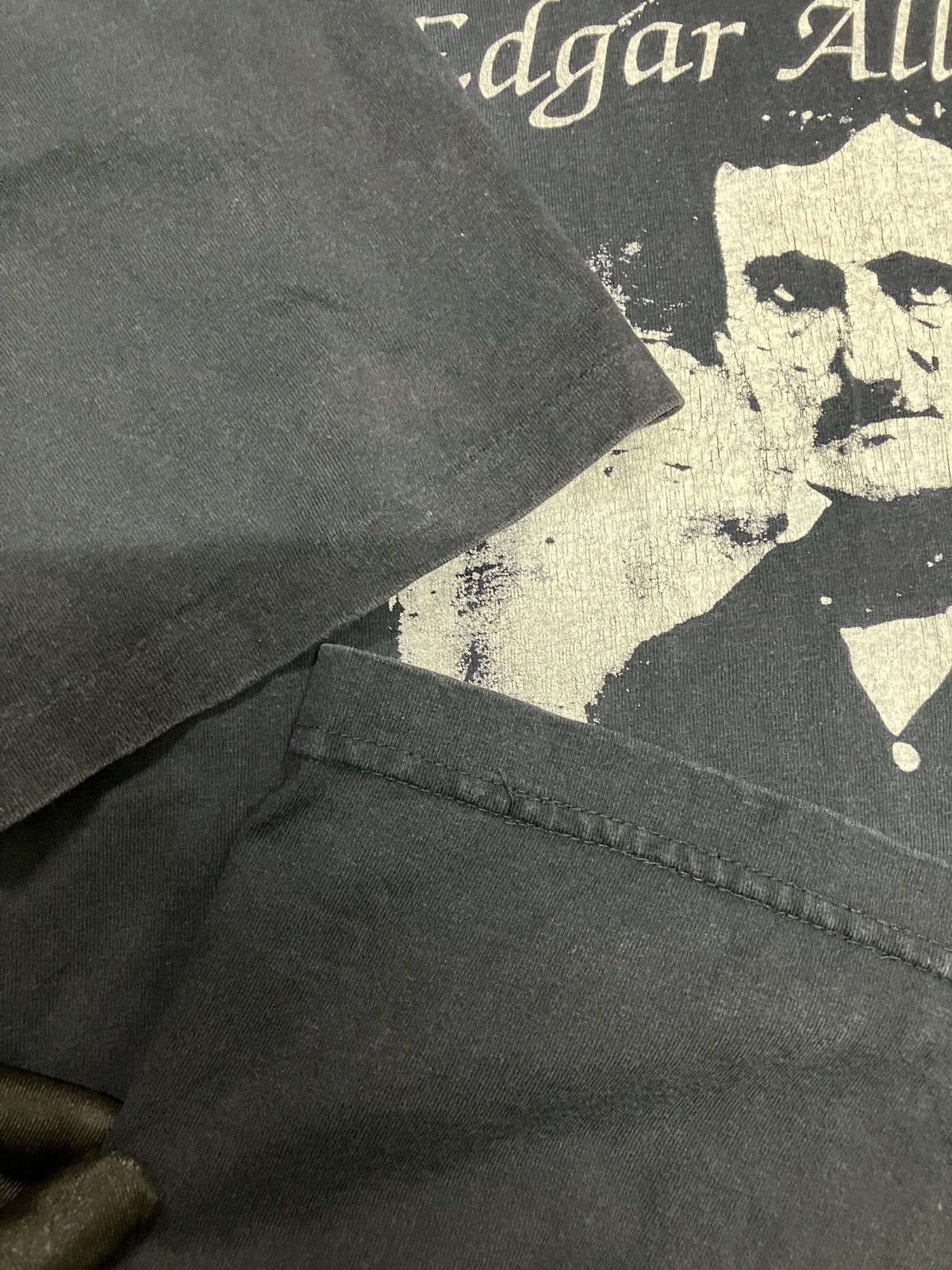 Vintage Vintage Edgar Allan Poe T Shirt Size US S / EU 44-46 / 1 - 3 Thumbnail