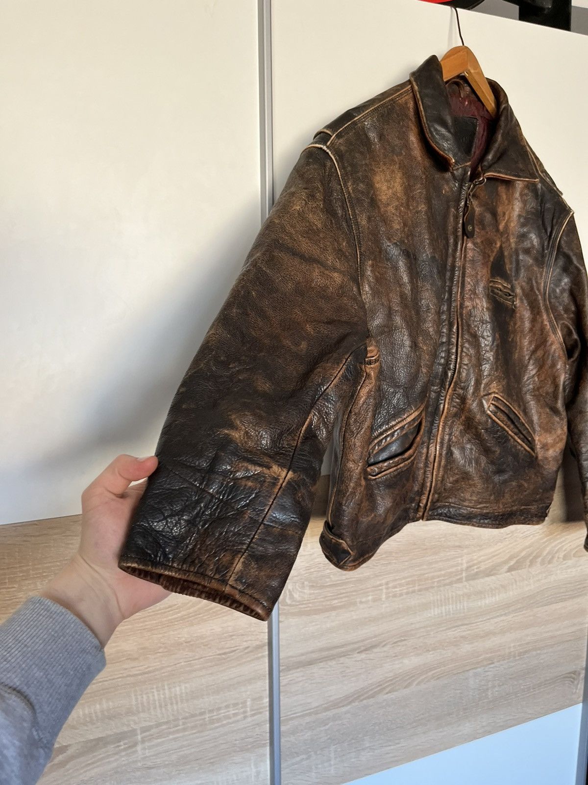Guess × Vintage Vintage 90’s Guess Heavy Distressed Leather Jacket Designer Size US XL / EU 56 / 4 - 3 Thumbnail
