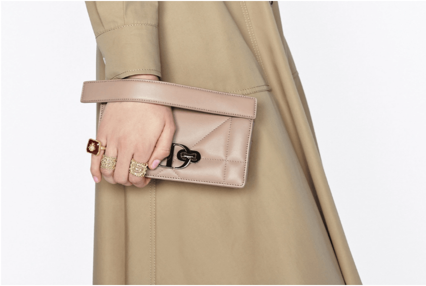 o1w1db10224 Size: OS Pouch With Shoulder StraP in Hazelnut