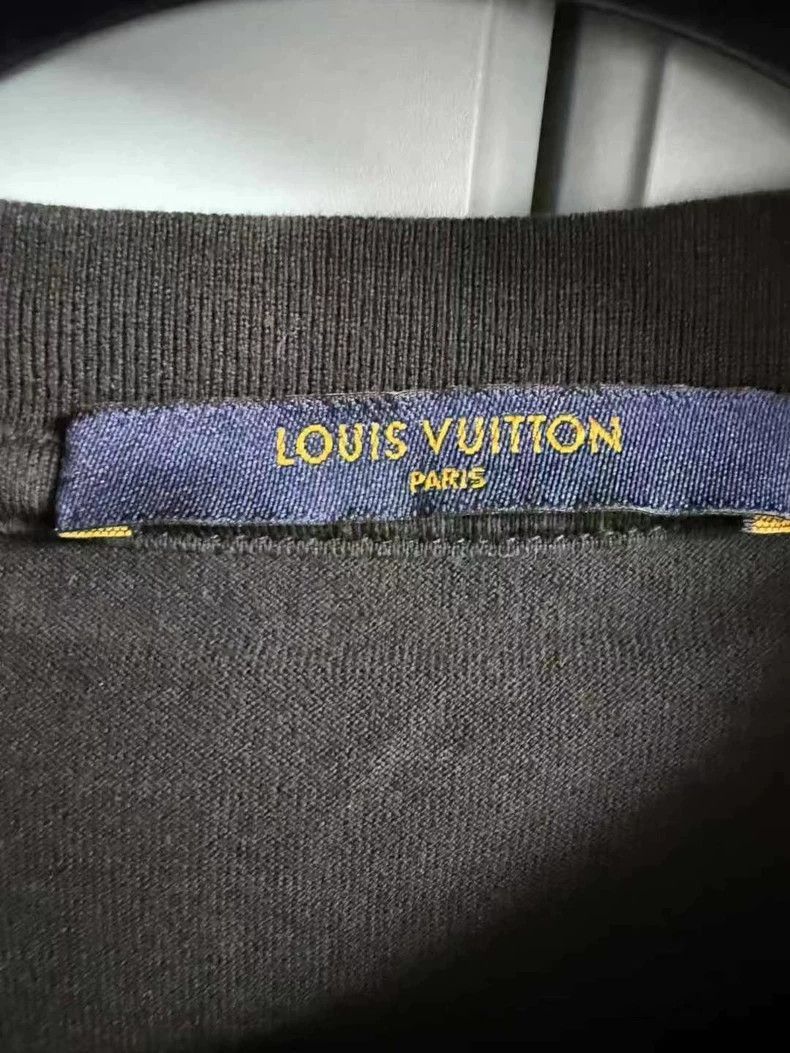 Louis Vuitton Louis Vuitton 2054 Series Short Sleeve TShirt-2506 Size M / US 6-8 / IT 42-44 - 6 Thumbnail