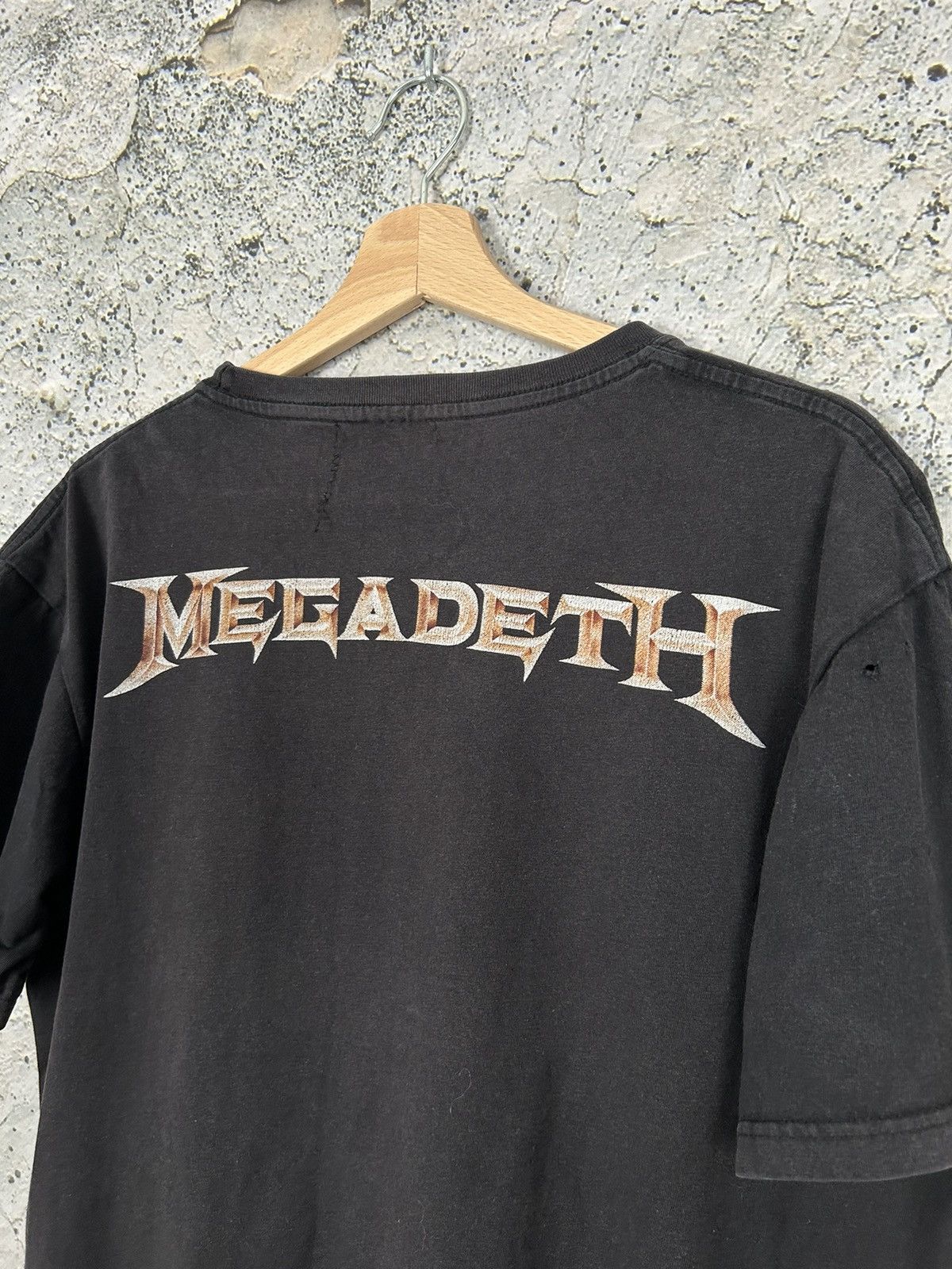 Band Tees Vintage Megadeth Rock Band Tee Metal Graphic Tee 90s Y2K Size US L / EU 52-54 / 3 - 5 Thumbnail
