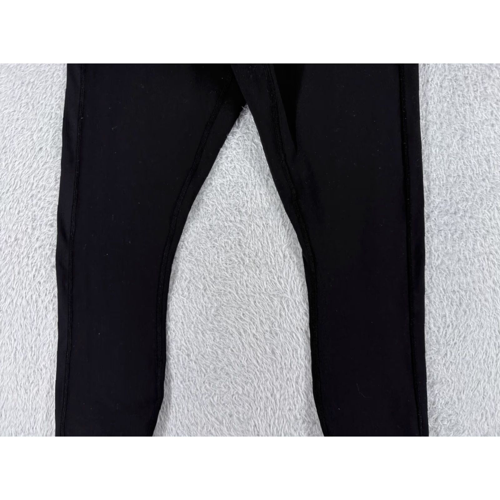 Lululemon Lululemon Pants Womens 6 Black Crop 21" Gym Yoga Workout Casual Athleisure Wunder Under Size 28" / US 6 / IT 42 - 4 Thumbnail