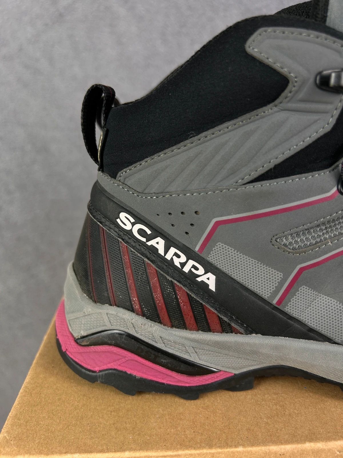 Scapa Sports Scarpa Maverick Mid GTX trekking hiking sneakers Size US 9 / IT 39 - 7 Thumbnail