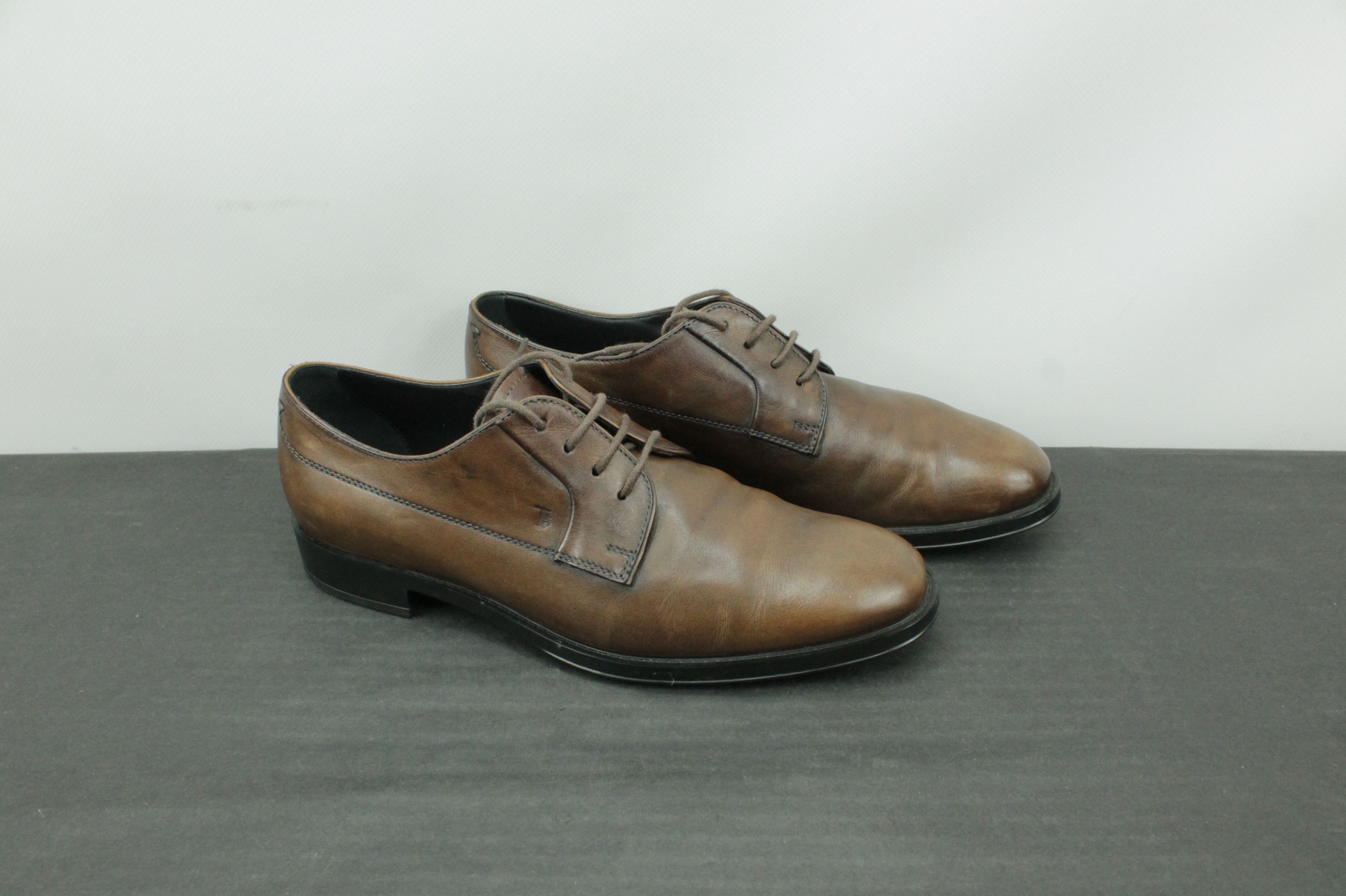 Tod's Tod’s Wingtip Classic Oxford Lace Up Brown Leather Shoes Size US 8 / IT 38 - 1 Thumbnail