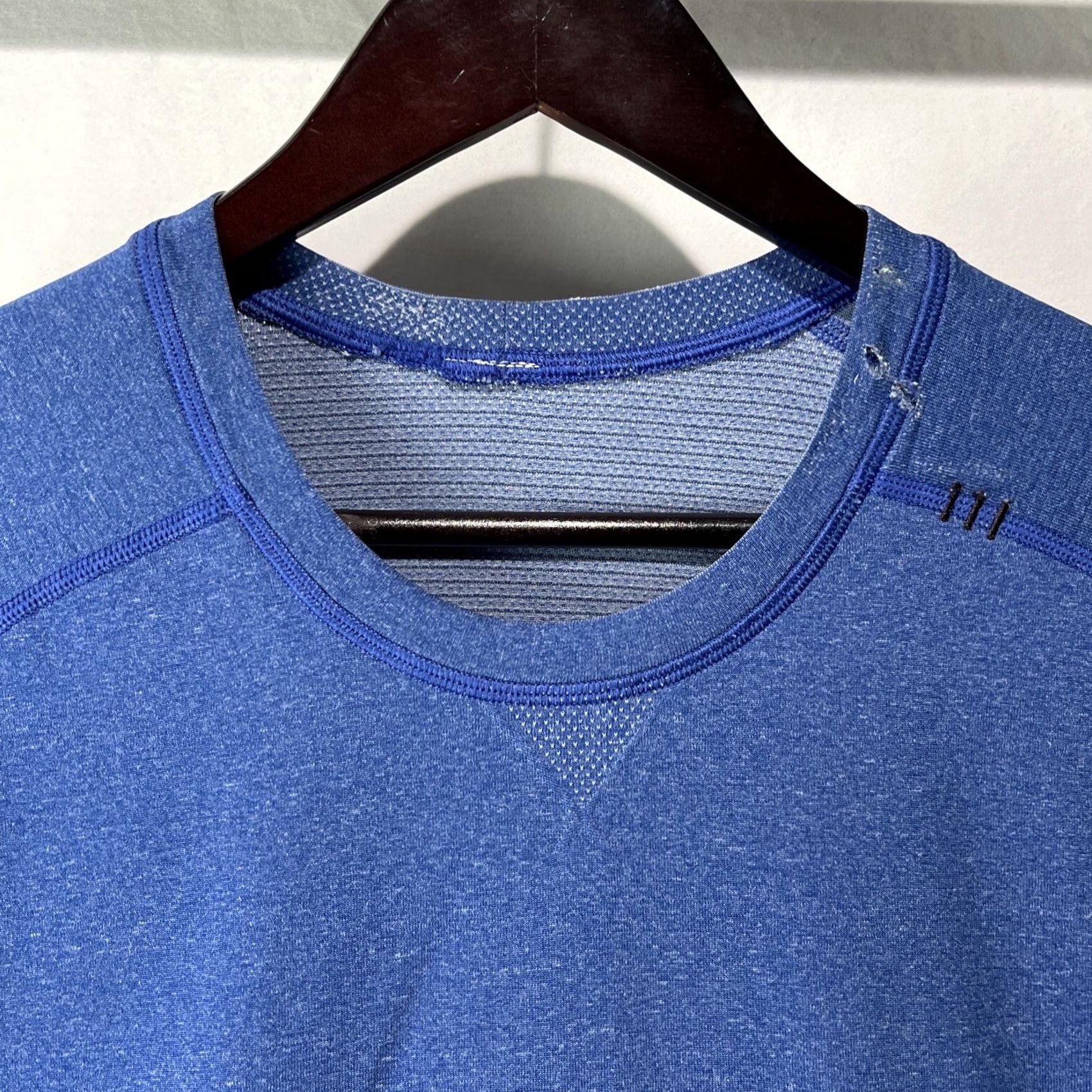 Lululemon Lululemon Shirt Mens Large Stretch Your Head Long Sleeve Blue Adult Gym Size US L / EU 52-54 / 3 - 2 Thumbnail