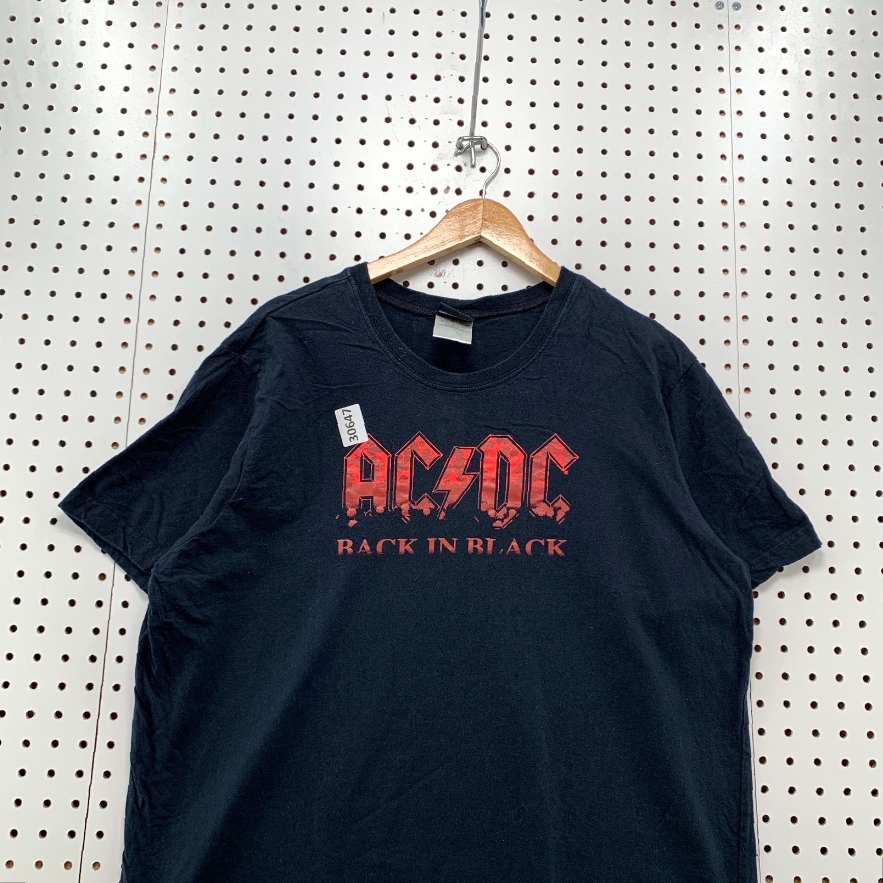 Spell VINTAGE AC/DC Back In Black Shirt Mens Large Red Spell Out Music Band 23x27.5 Size US L / EU 52-54 / 3 - 2 Thumbnail