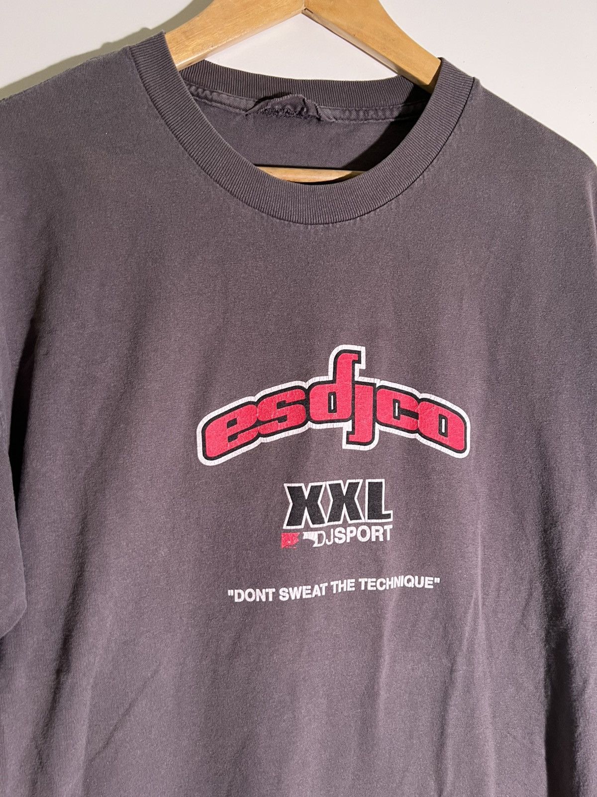 Vintage Y2K 2000’s VTG Vintage esdjco XXL DJ Sport Retro Tee T Shirt Size US XL / EU 56 / 4 - 3 Thumbnail