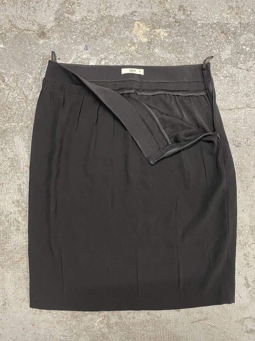 Prada × Vintage 2000s Prada Black Minimalist Skirt Size 27" / US 4 / IT 40 - 3 Thumbnail