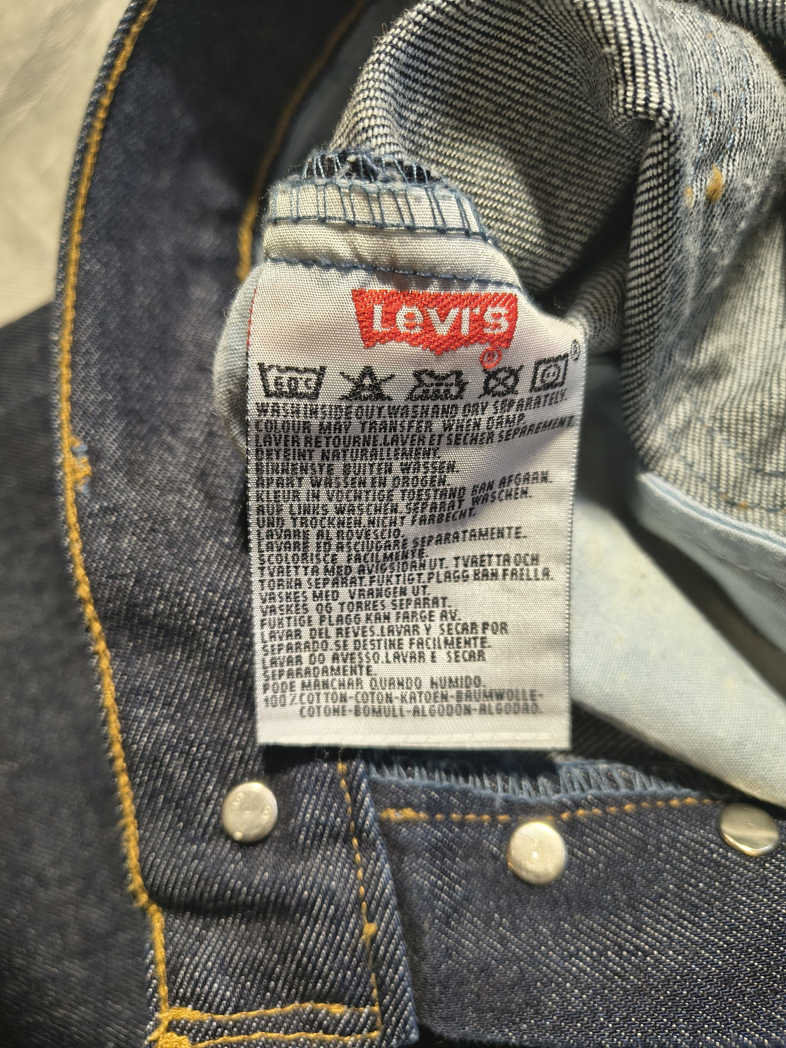 Levi's Vintage Levi's 501 Made in USA - Dark Indigo Wash - W31 L32 Size US 30 / EU 46 - 4 Thumbnail