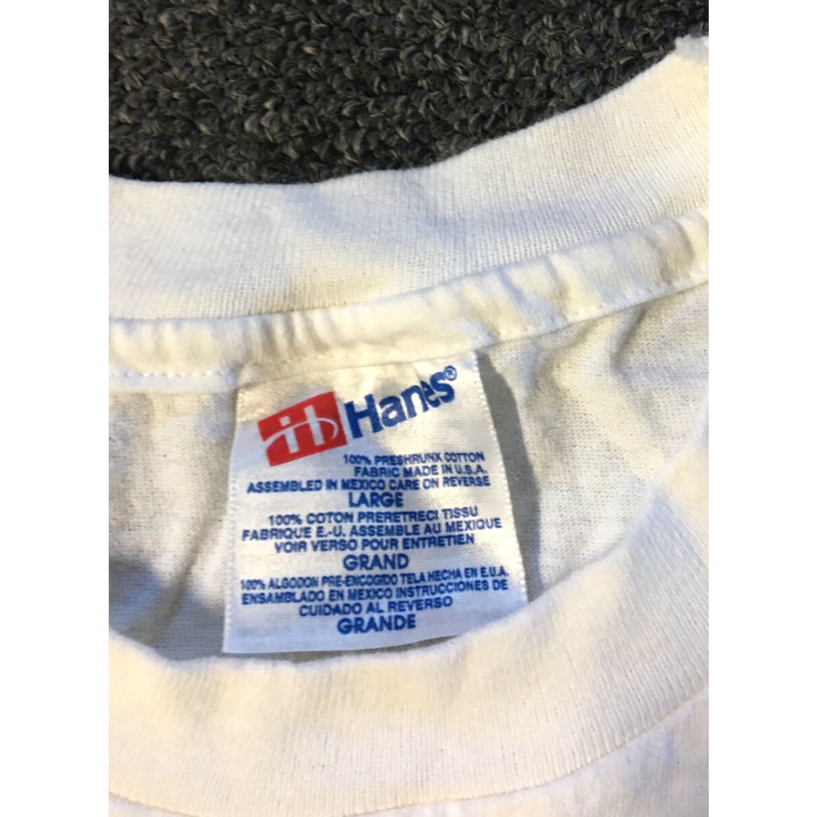 Hanes VINTAGE Petsmart Pets Are Family Shirt Men L White 90s Dog Cat Art Love Family Cartoon Halloween Grunge Hip Hop USA USA Size US L / EU 52-54 / 3 - 5 Thumbnail