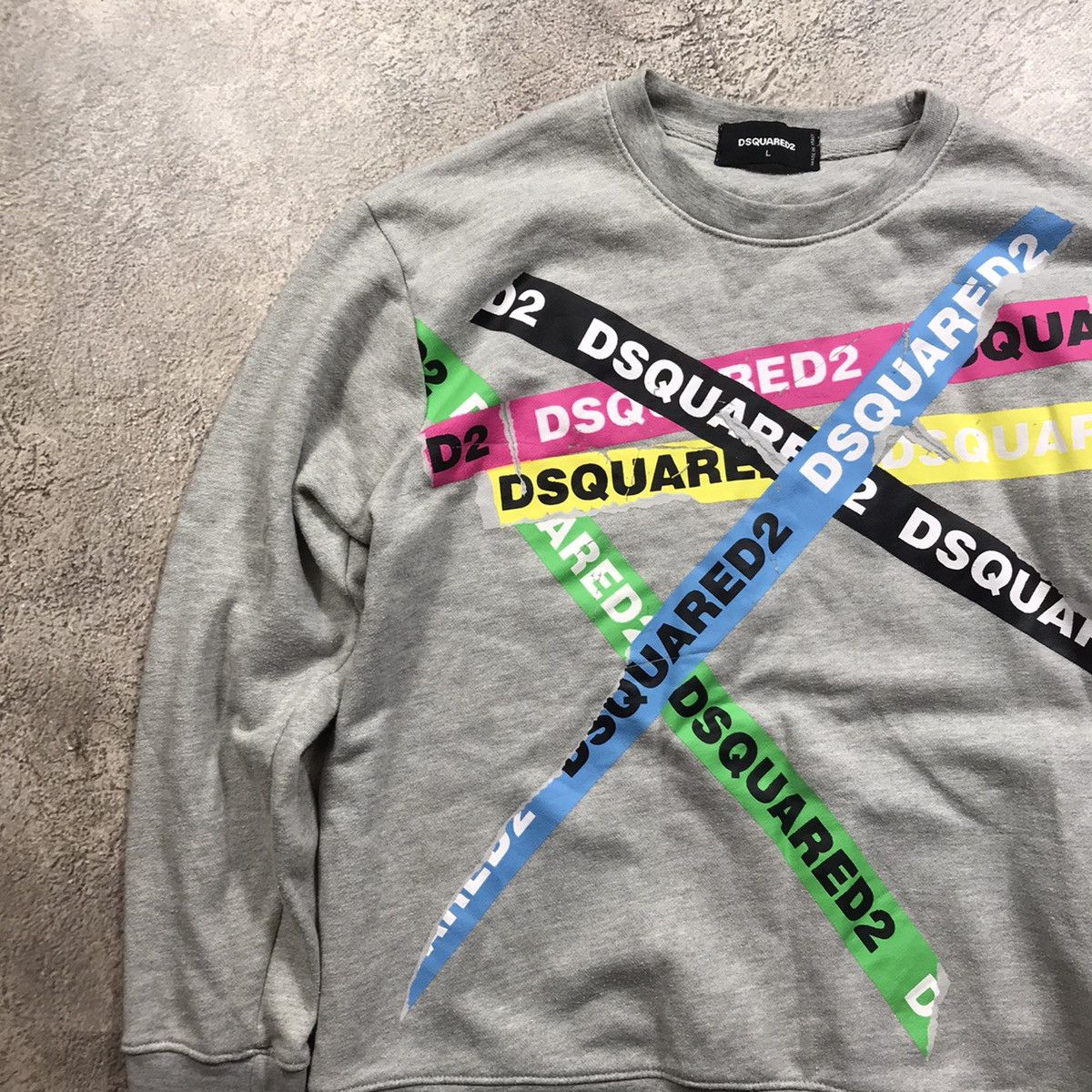 Vintage Vintage 90s Dsquared2 Graphic Sweatshirt Streetwear Washed M Size US M / EU 48-50 / 2 - 2 Thumbnail