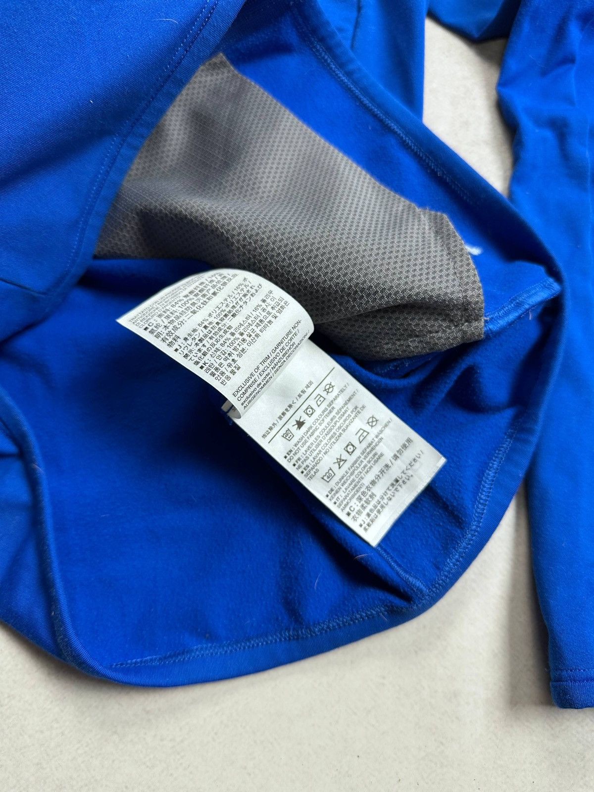 Arc'teryx Vintage Arc'teryx Big Logo Womans Zip Hoodie XS Size XS / US 0-2 / IT 36-38 - 9 Thumbnail