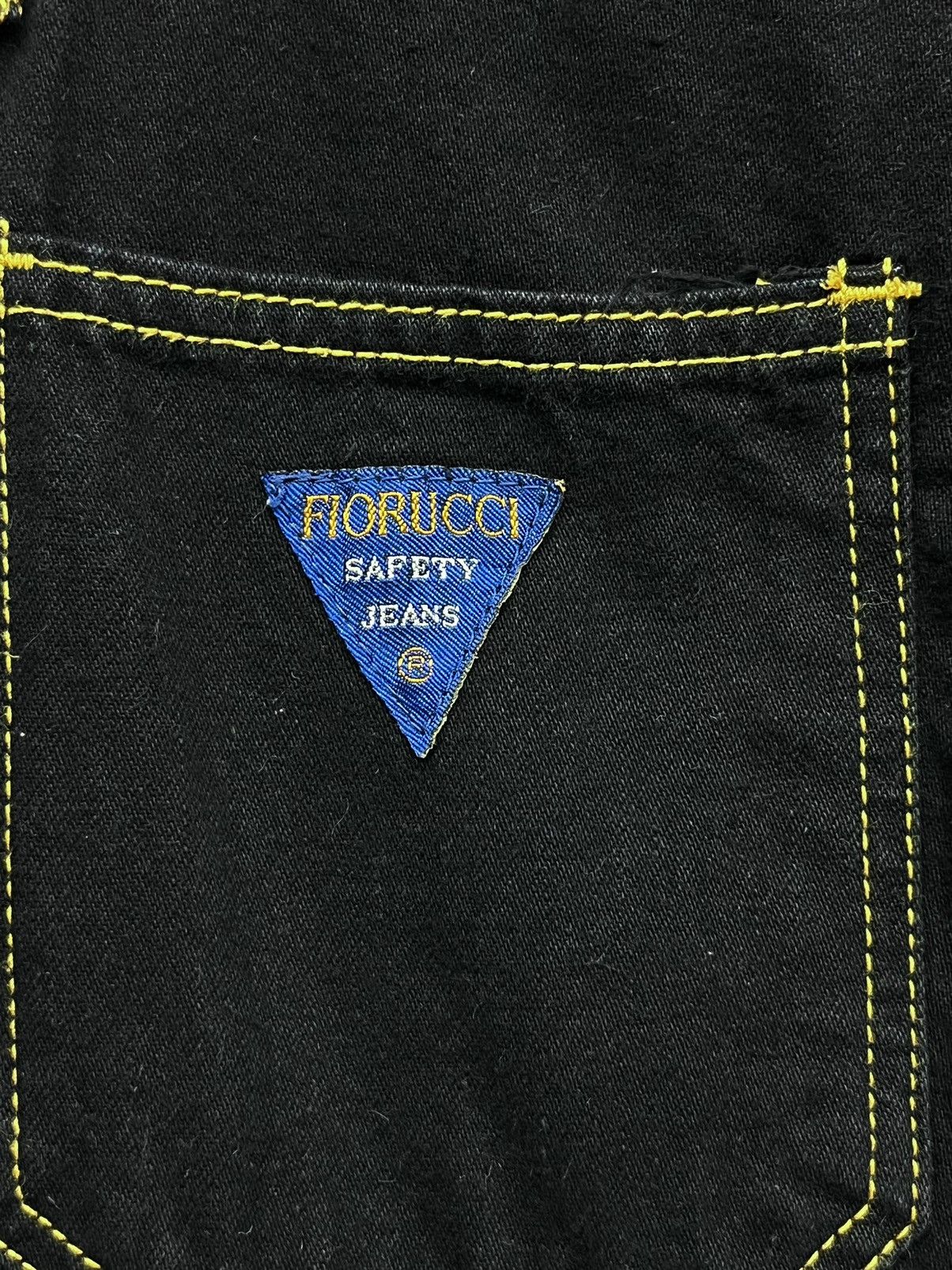 Fiorucci 🔥FYE🔥Vintage FIORUCCI ITALY FLARE Denim Bush Pants Size US 27 - 10 Thumbnail