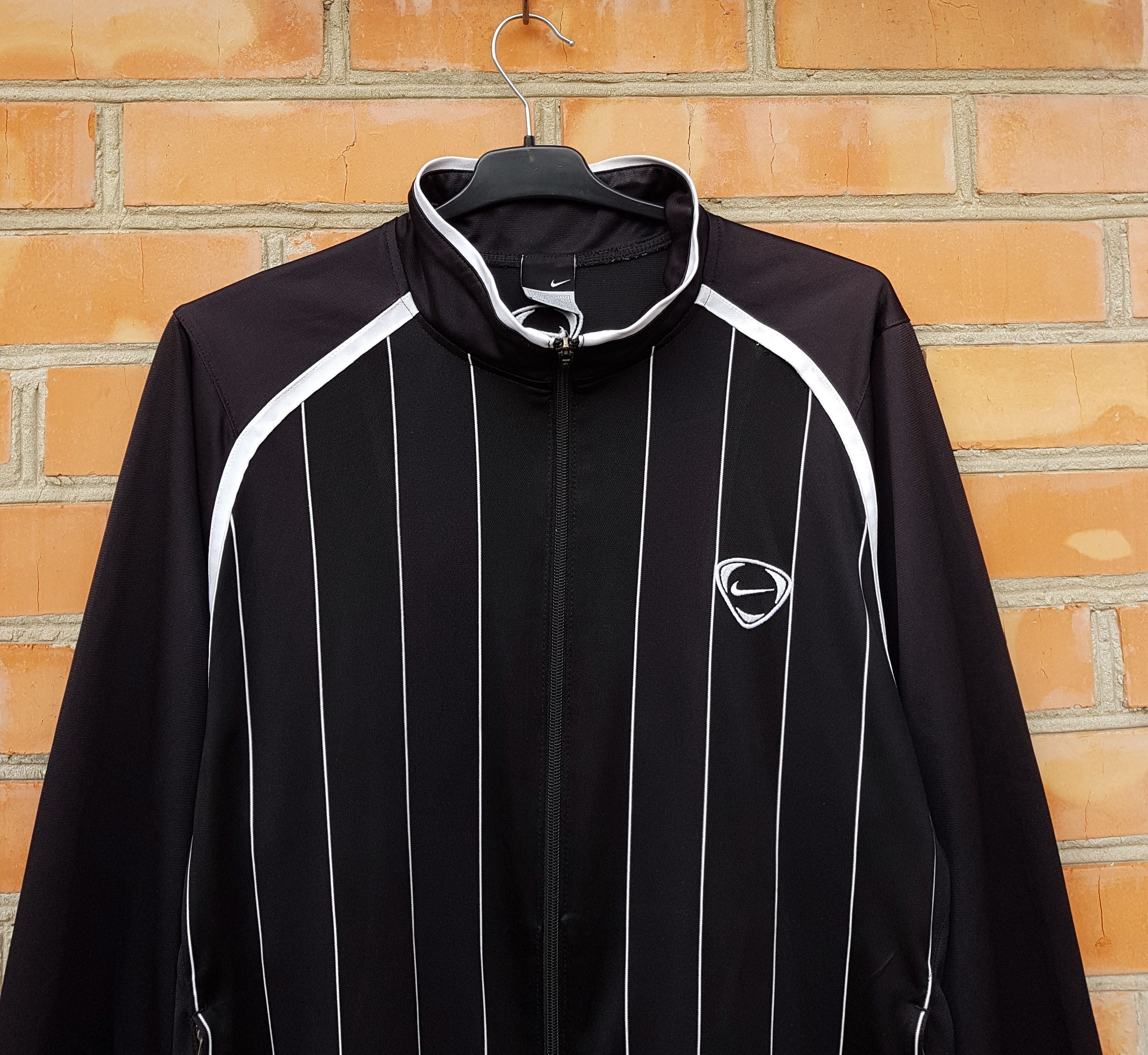 Nike Vintage Nike y2k Stripe Full Zip Retro Track Top Jacket sz M Size US M / EU 48-50 / 2 - 2 Thumbnail