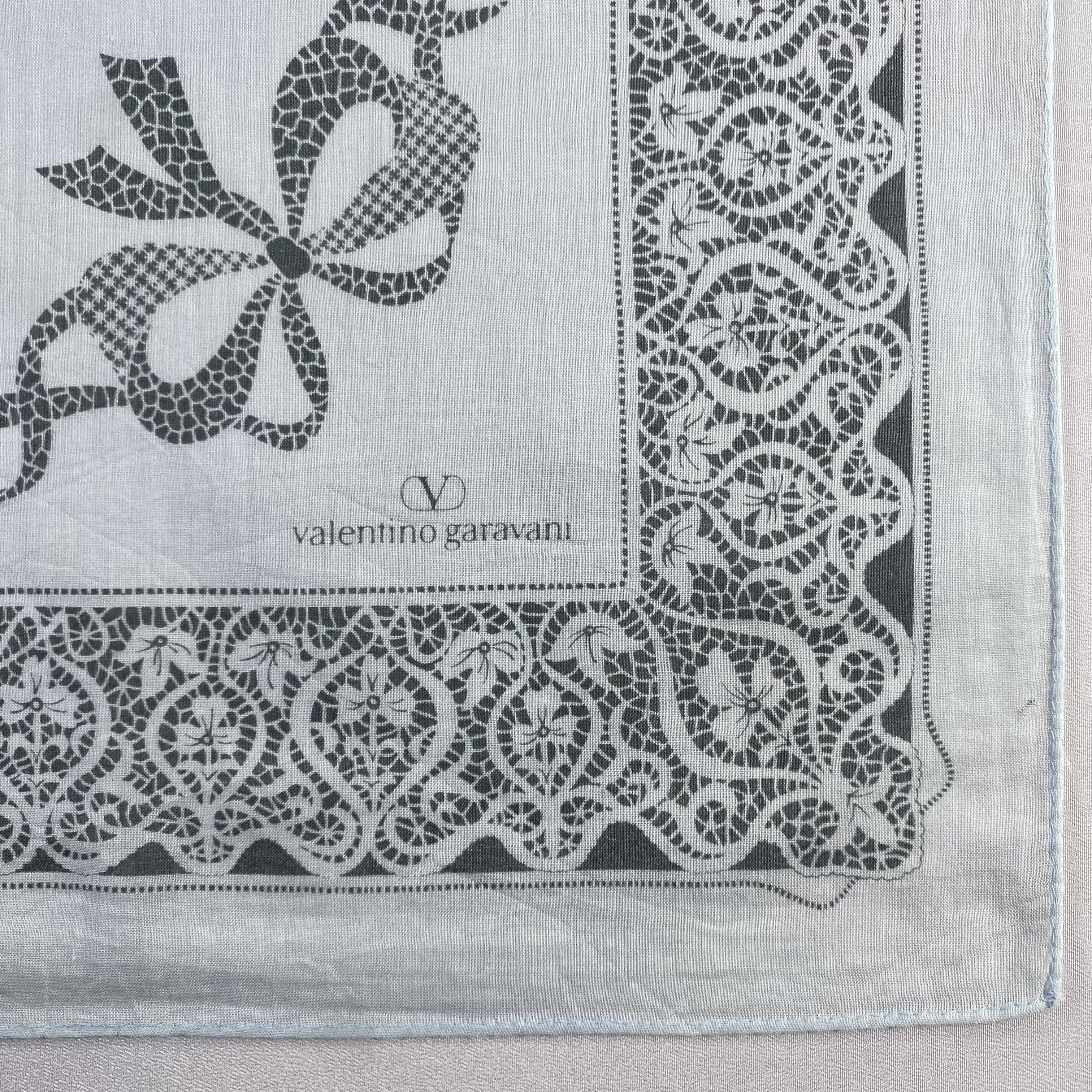 Valentino × Vintage Valentino Garavani Bandana/ Handkerchief / Neckerchief-P1647 Size ONE SIZE - 3 Thumbnail