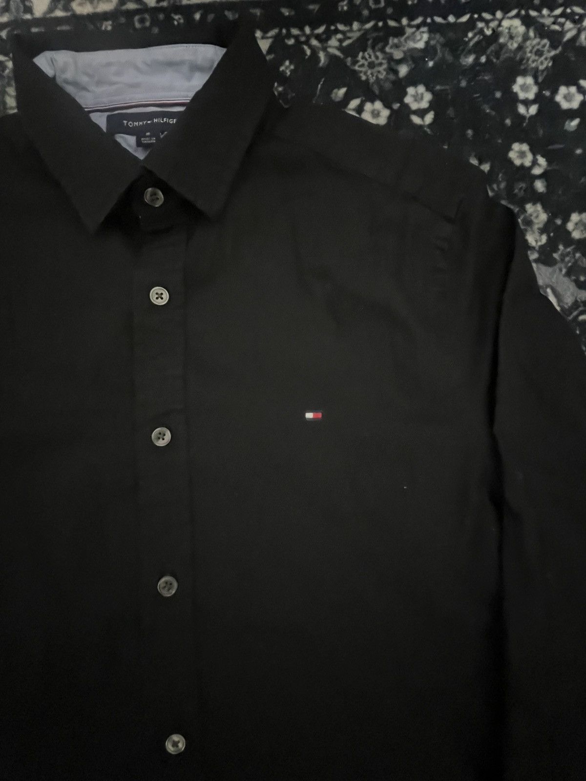 Tommy Hilfiger BLACK TOMMY HILFIGER LONGSLEEVE BUTTON UP Size US M / EU 48-50 / 2 - 2 Thumbnail