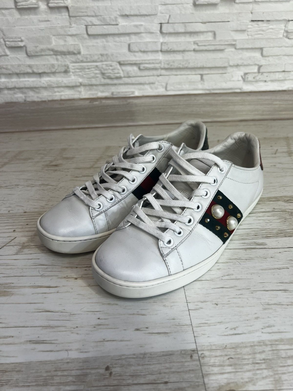 Gucci Gucci Ace Pearl Studded Leather Sneakers Size 35.5 Size US 8 / IT 38 - 2 Thumbnail