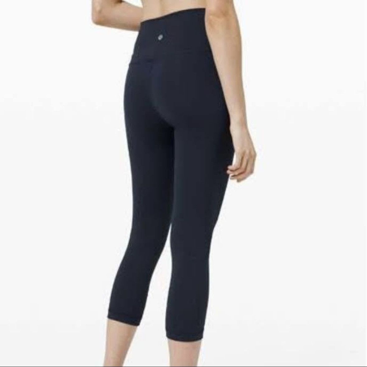 Lululemon Lululemon Wunder Train High-Rise Crop 21" True Navy 6 Size 28" / US 6 / IT 42 - 1 Thumbnail