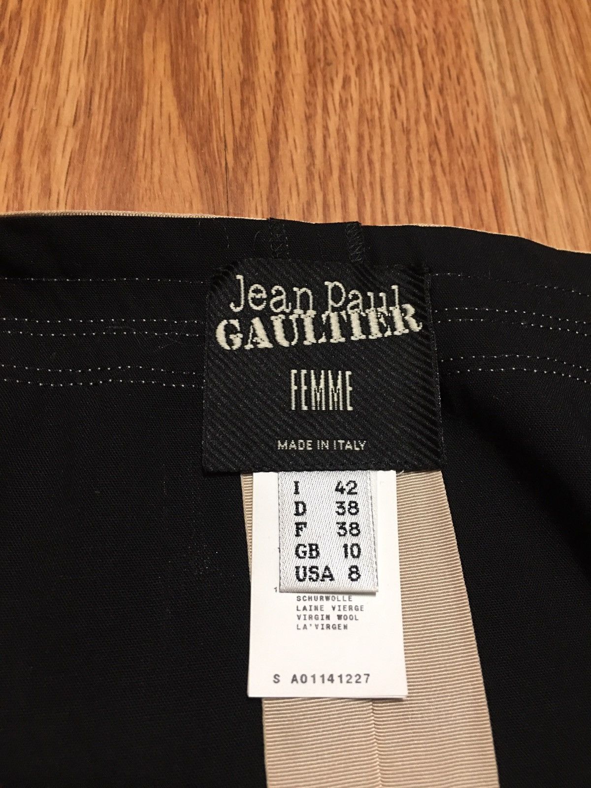 Jean Paul Gaultier Jean Paul Gaultier Femme Virgin Wool Skirt Size IT 42 US 8 Size 30" / US 8 / IT 44 - 8 Thumbnail