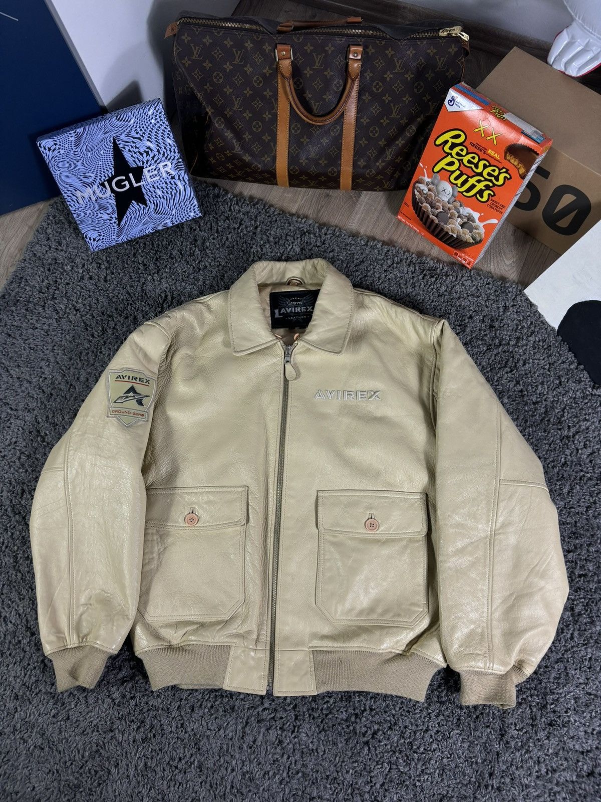 Avirex 🔥VINTAGE VARSITY LEATHER JACKET AVIREX USA FLAG BIG LOGO Size US XL / EU 56 / 4 - 1 Thumbnail